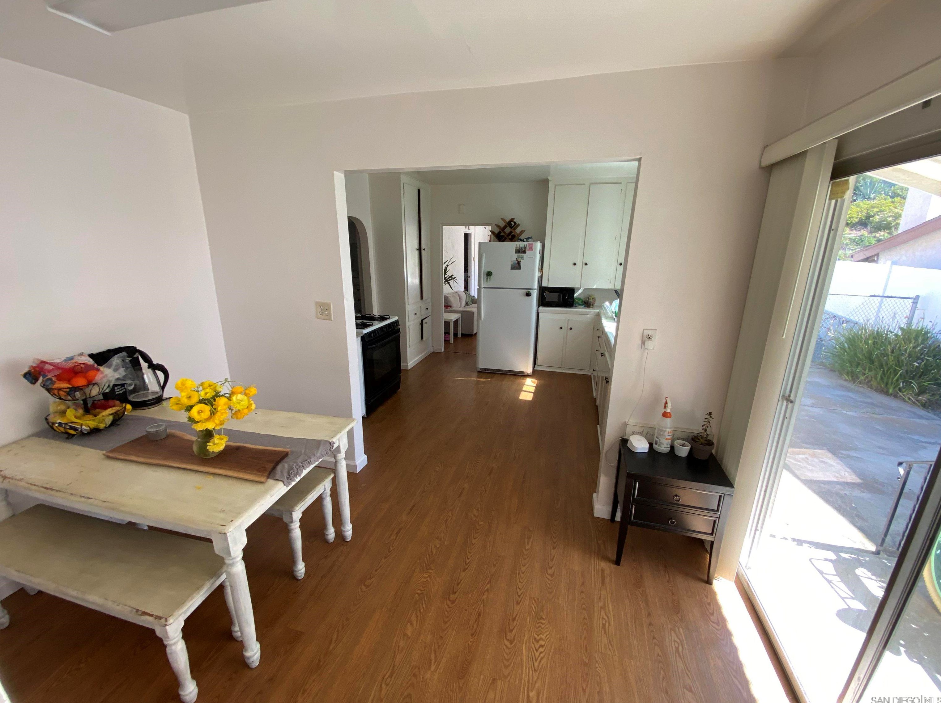 3296 Talbot St, San Diego CA 92106-2449 exterior