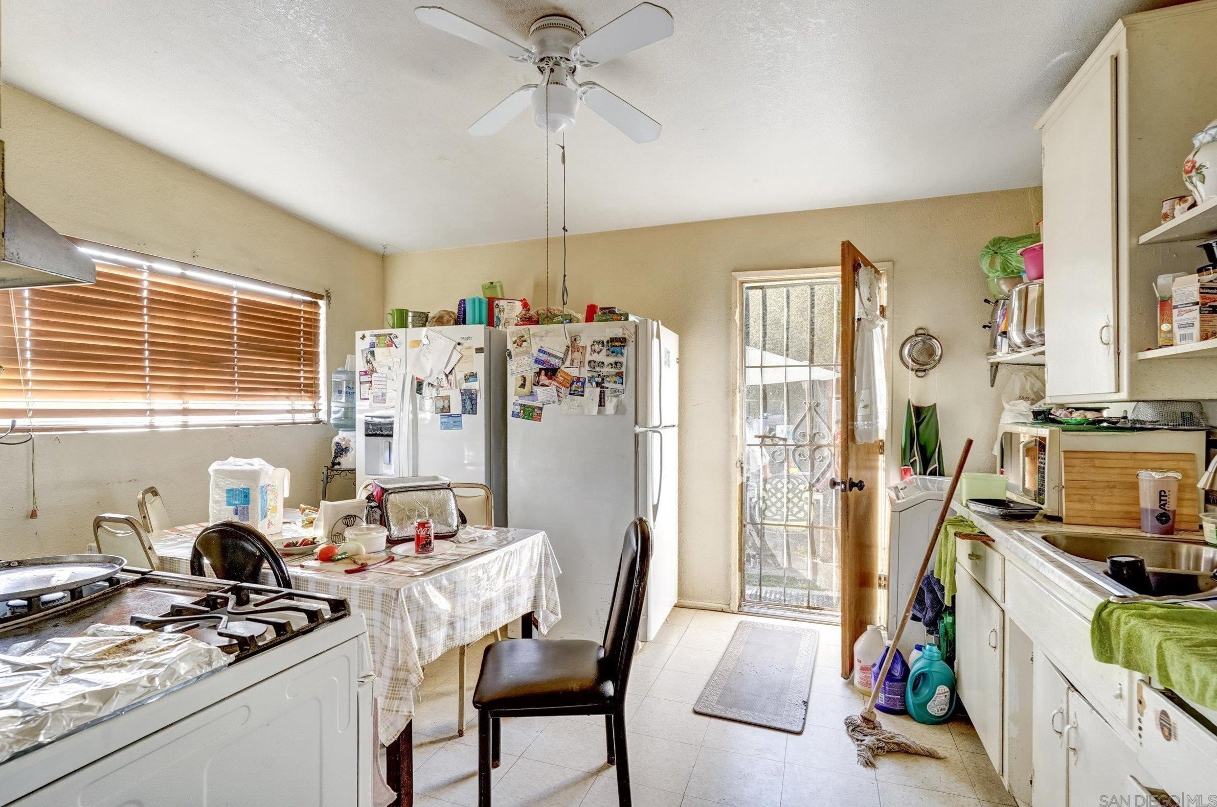 10260 Cook Ave, Riverside CA  92503-2819 exterior