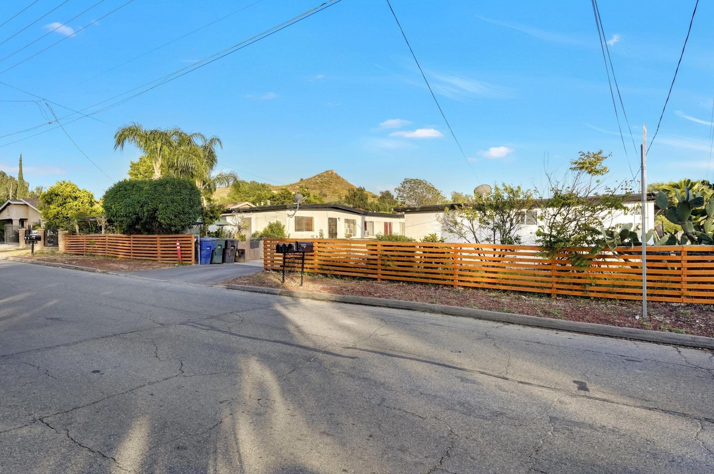 10260 Cook Ave, Riverside CA  92503-2819 exterior