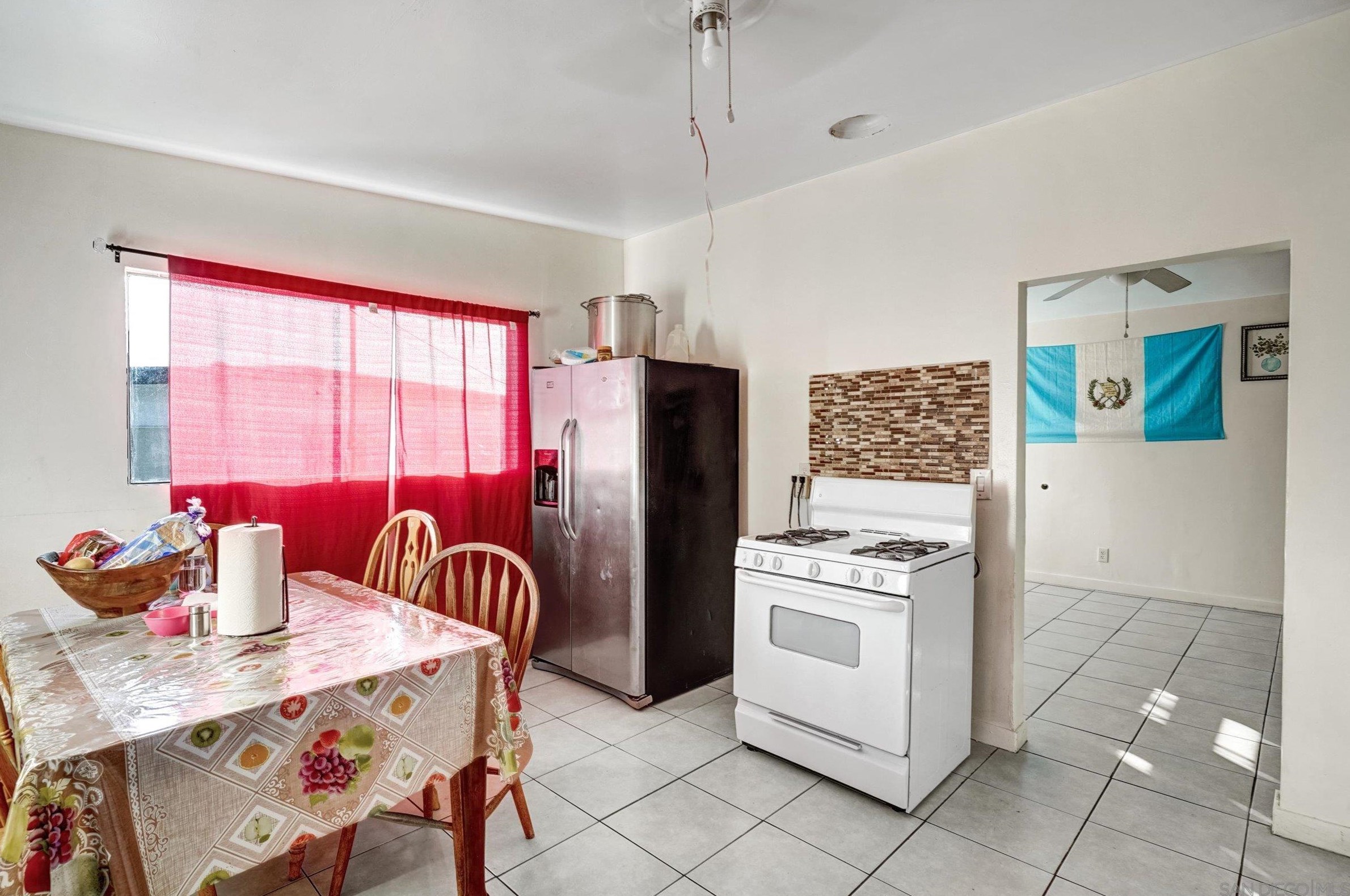 10260 Cook Ave, Riverside CA  92503-2819 exterior