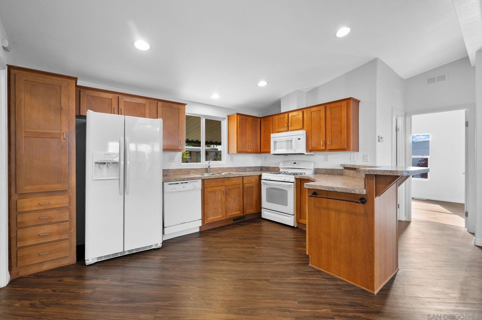 4844 Old Cliffs Rd, San Diego CA  92120-1142 exterior