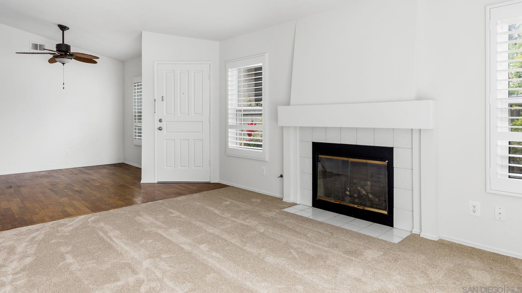 2016 Redwood Crst, Vista CA 92081-7337 exterior