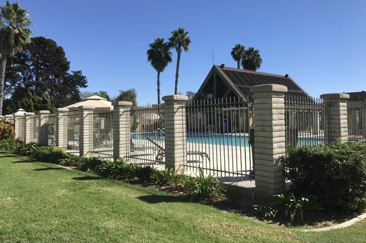 10613 Caminito Chueco, San Diego CA 92126-2801 exterior