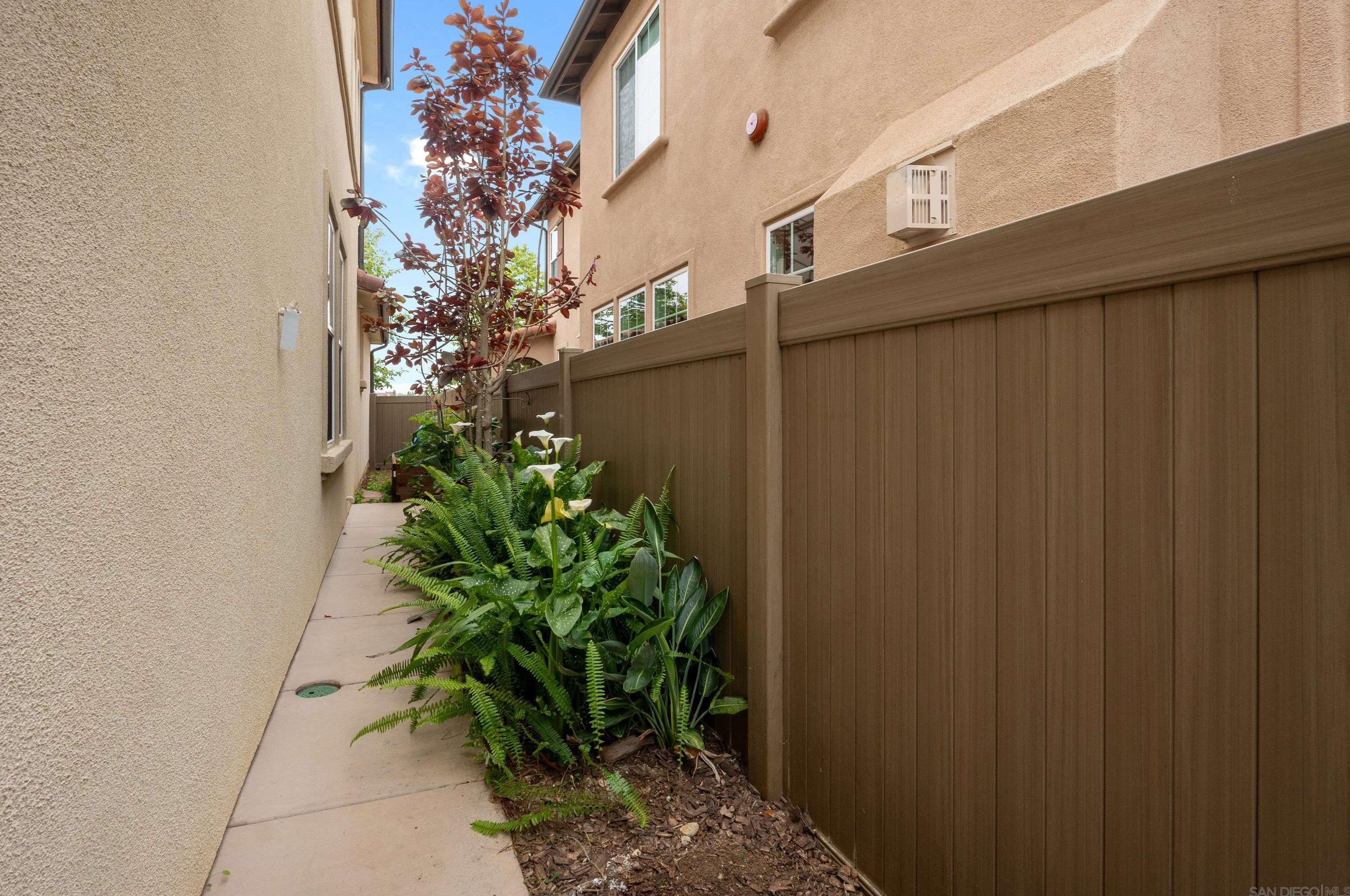 7850 Chadamy Way, San Diego CA  92130-5678 exterior