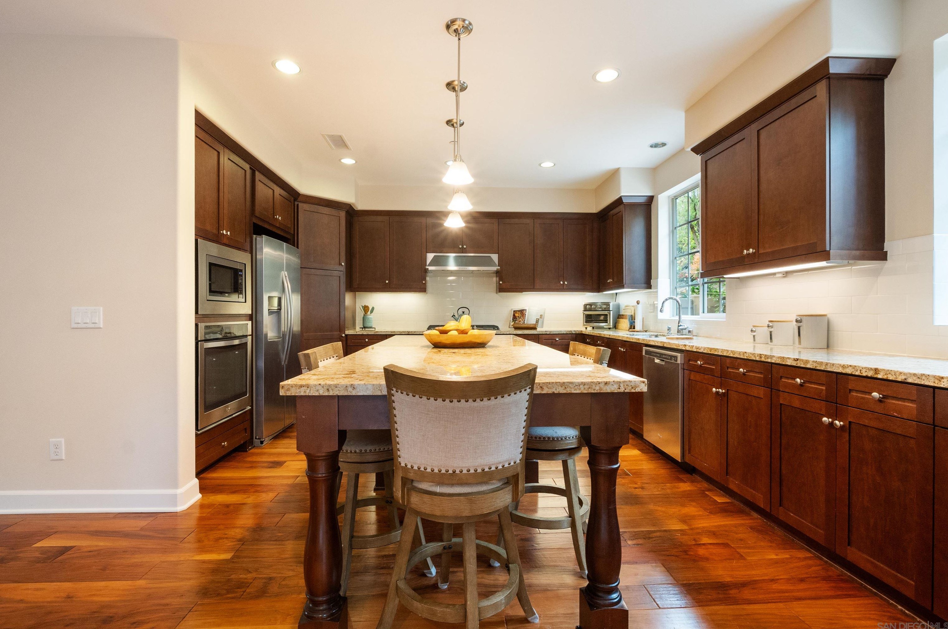 7850 Chadamy Way, San Diego CA  92130-5678 exterior