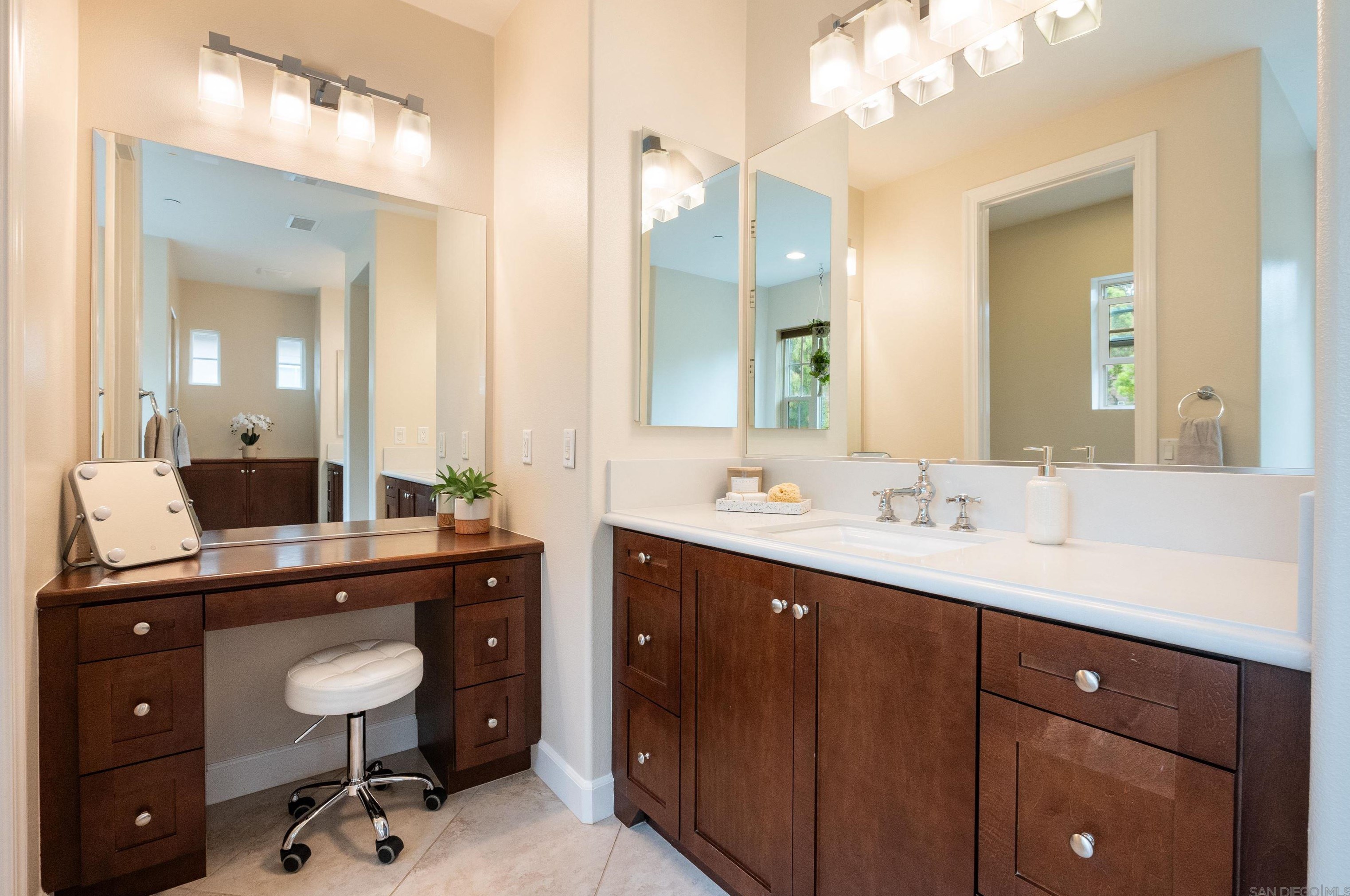 7850 Chadamy Way, San Diego CA  92130-5678 exterior