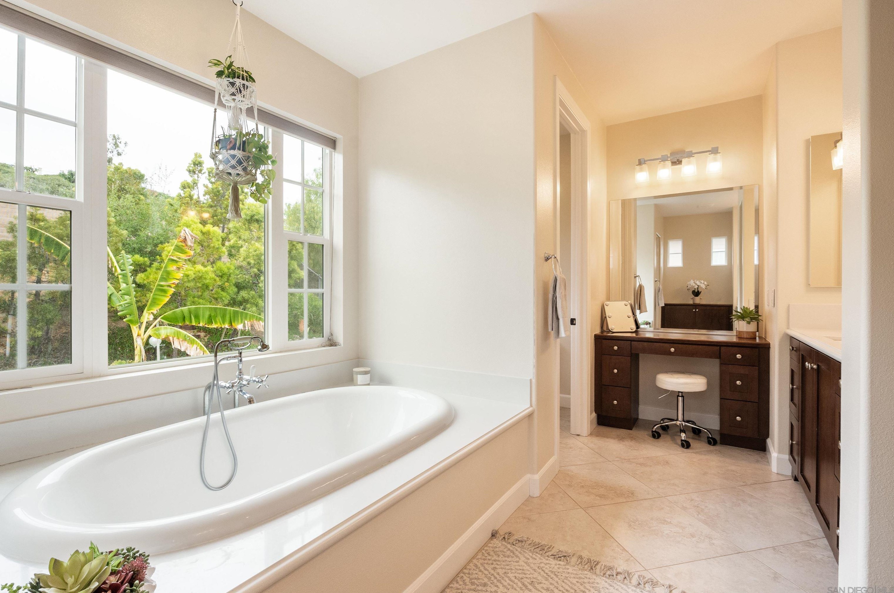 7850 Chadamy Way, San Diego CA  92130-5678 exterior