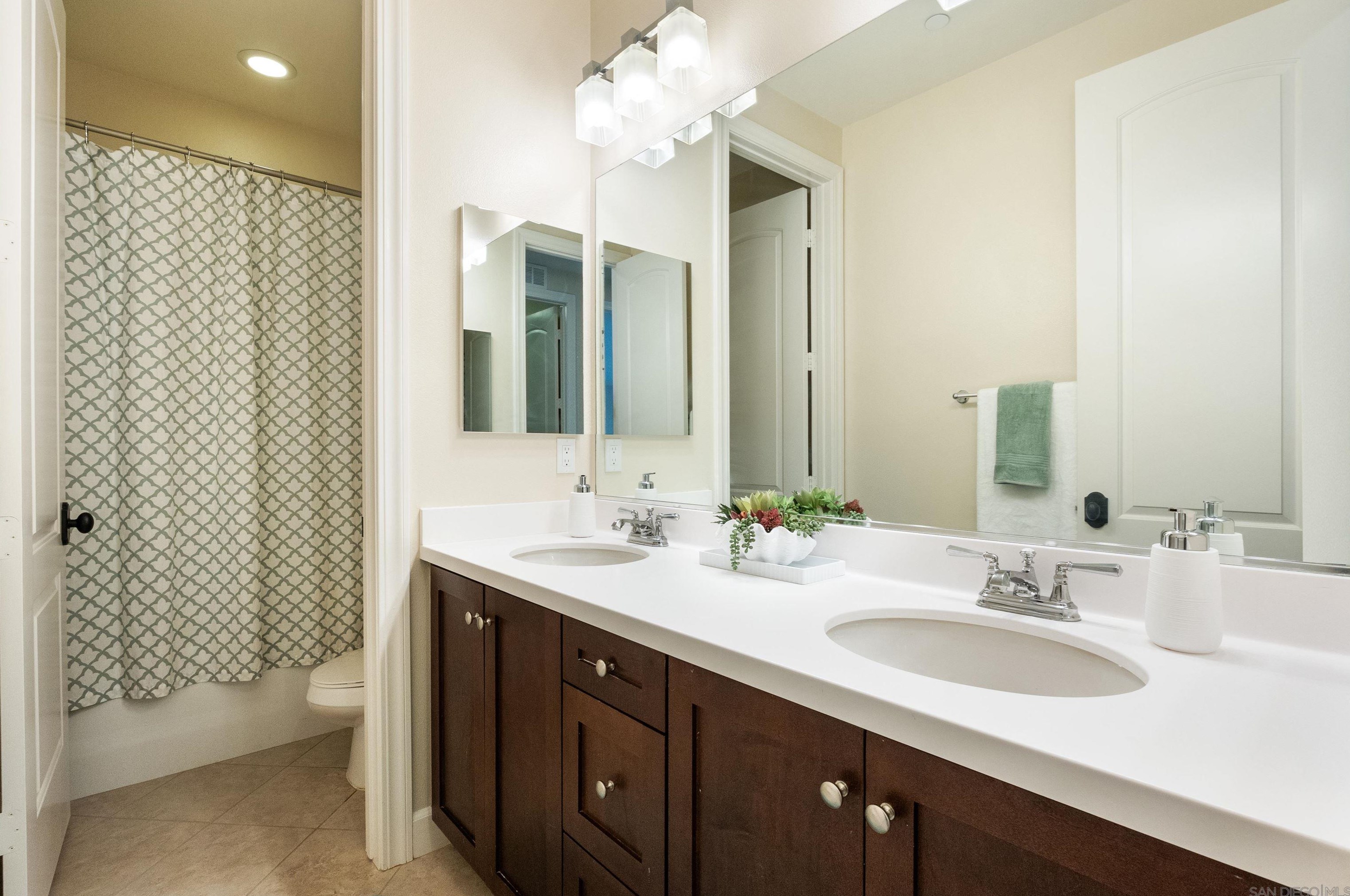 7850 Chadamy Way, San Diego CA  92130-5678 exterior