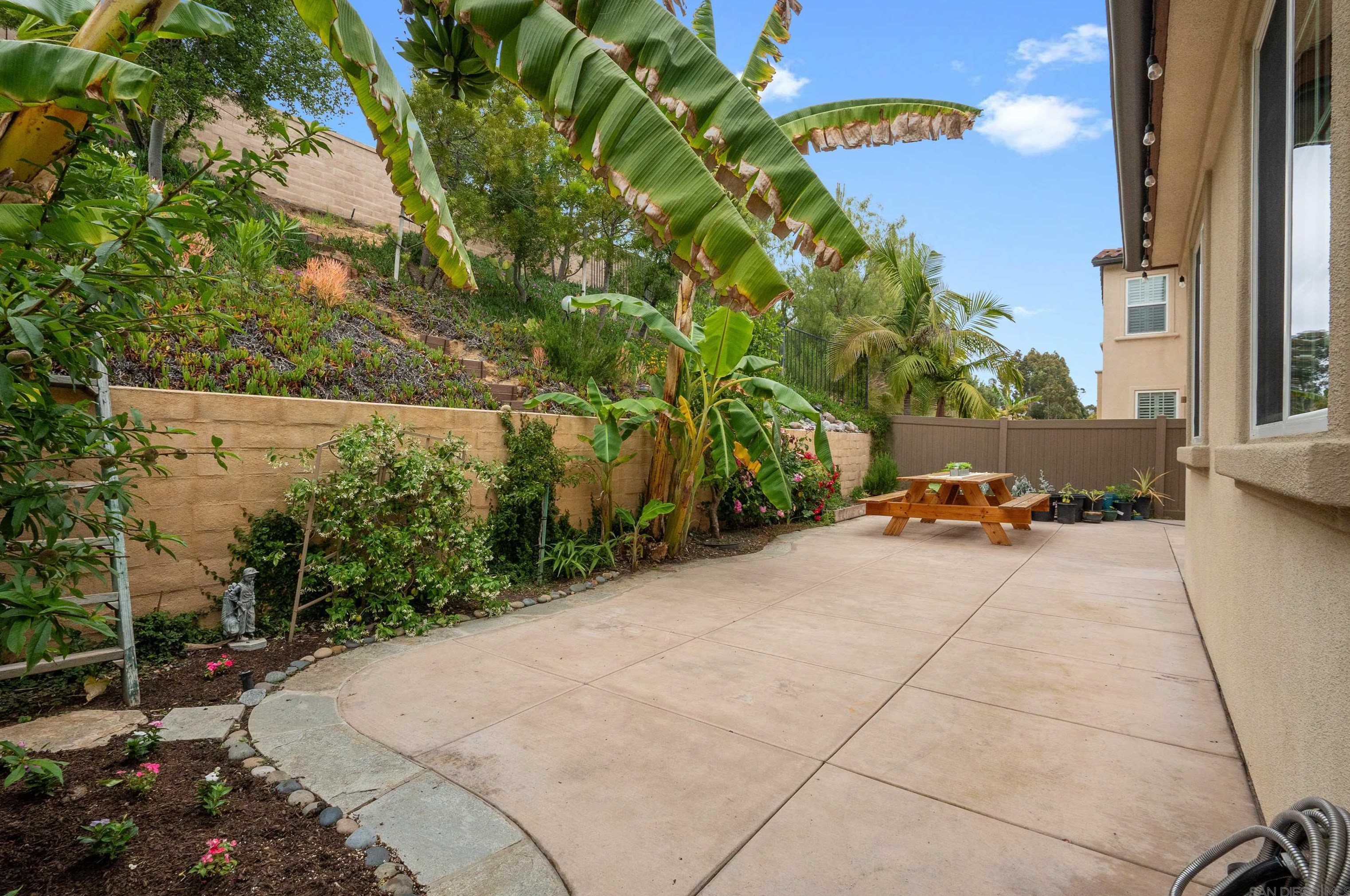 7850 Chadamy Way, San Diego CA  92130-5678 exterior