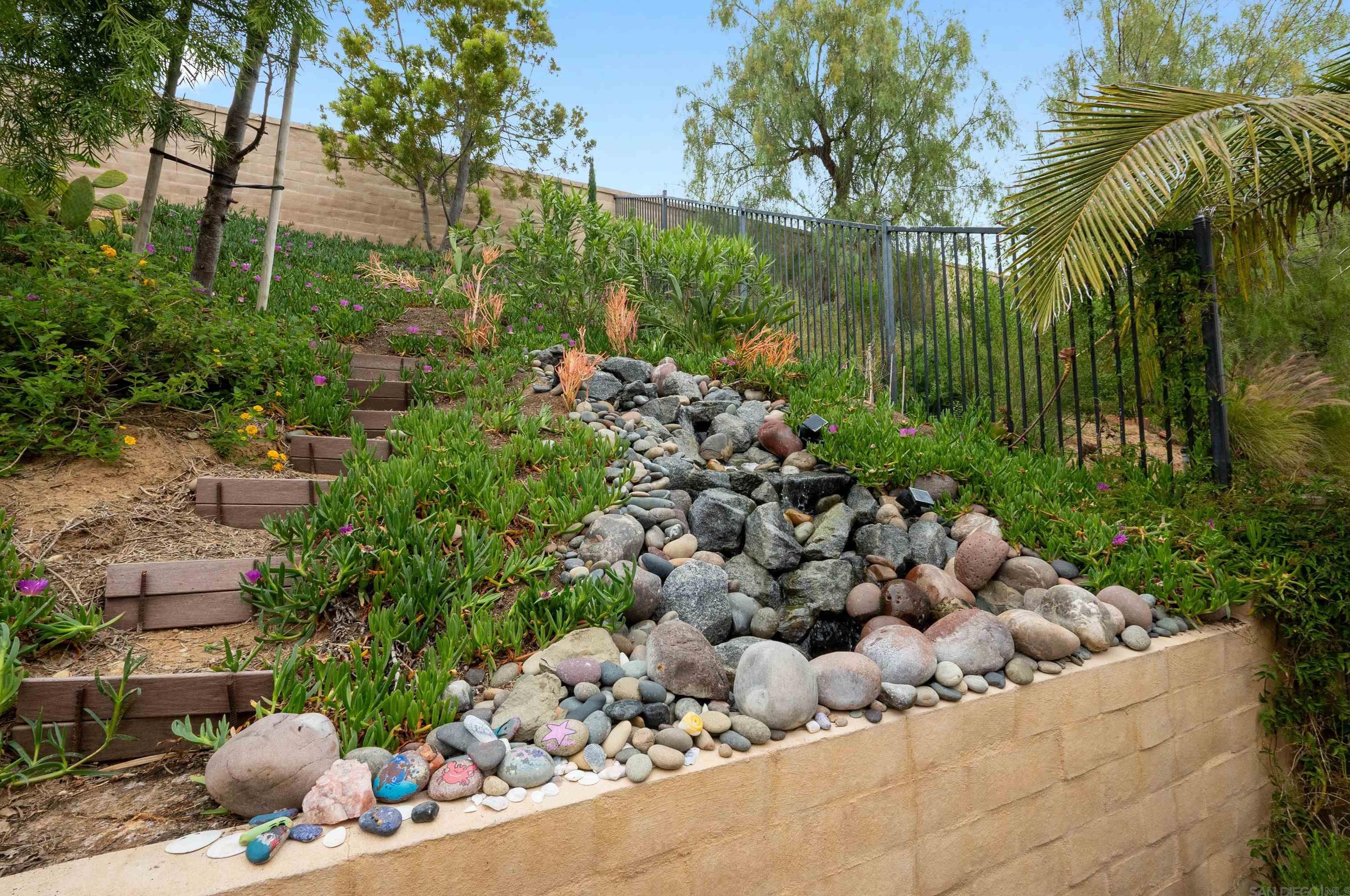 7850 Chadamy Way, San Diego CA  92130-5678 exterior