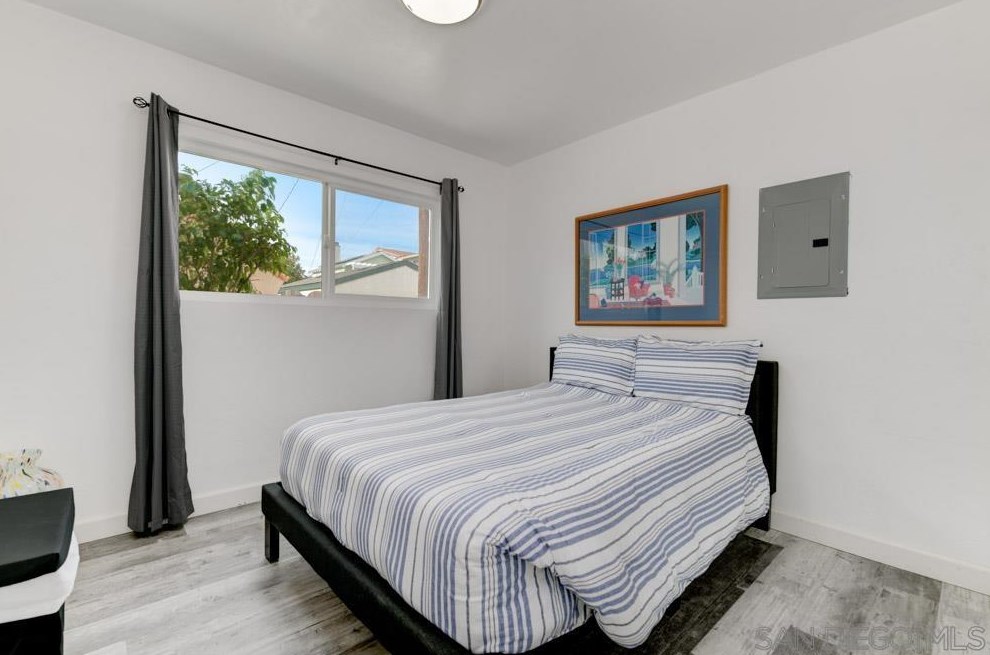 870 D Ave, San Diego CA 92118-1759 exterior