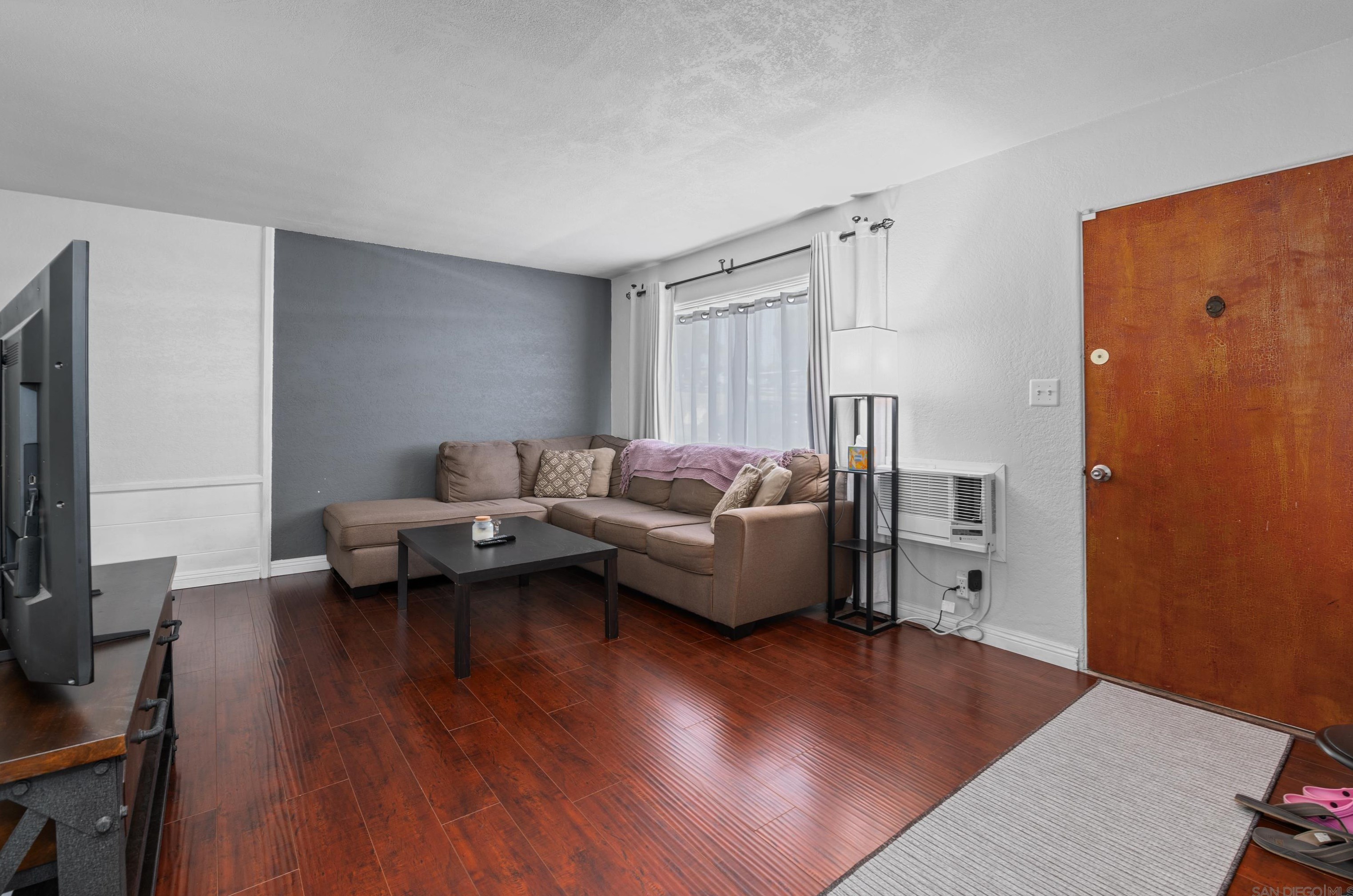 3116 54 St, San Diego CA 92105-3704 exterior