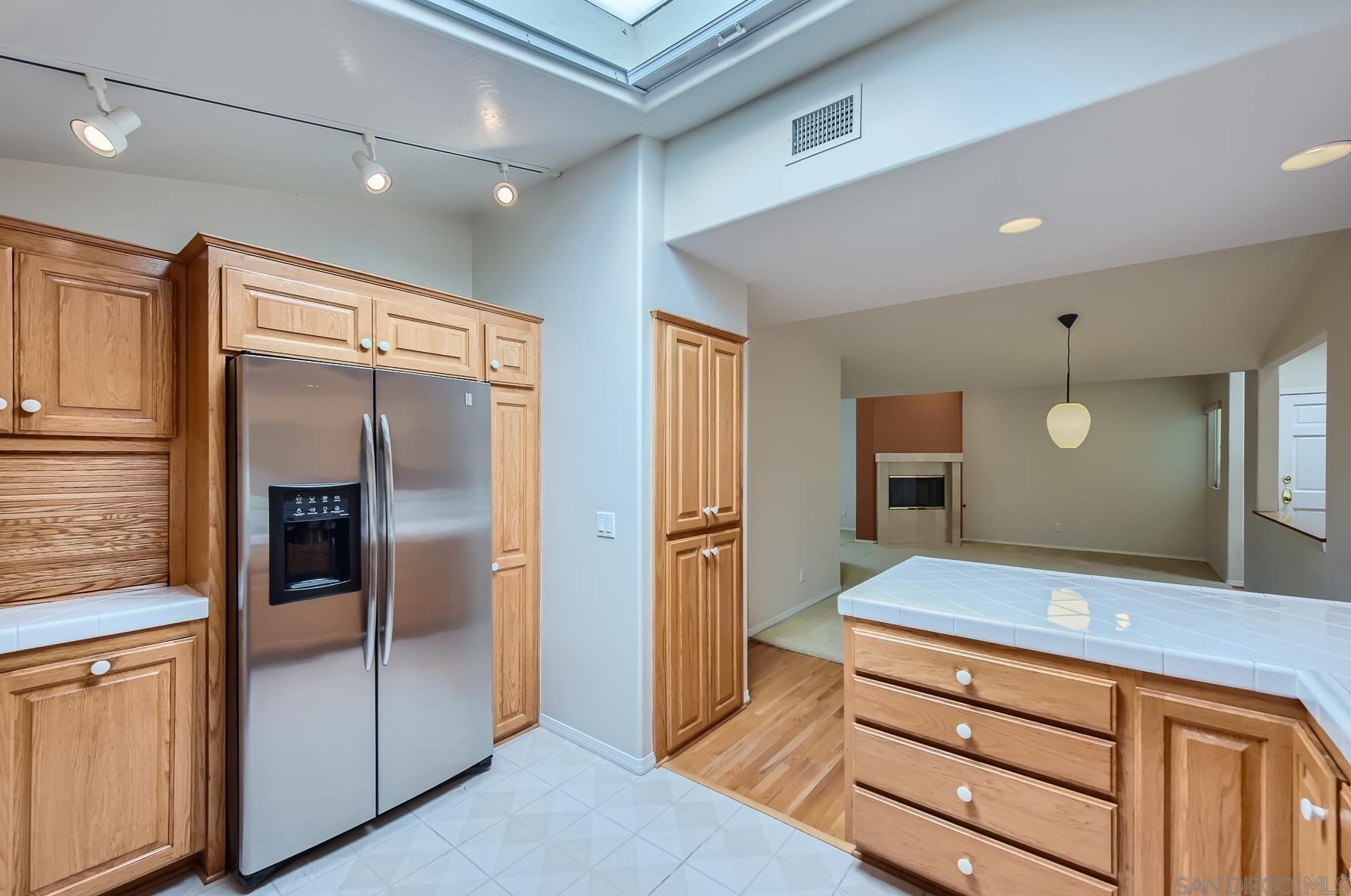 5482 Brunswick Ave, San Diego CA 92120-1903 exterior