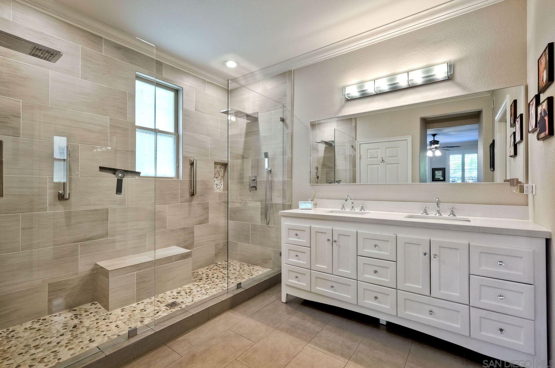 2841 Piantino Cir, San Diego CA  92108-4762 exterior