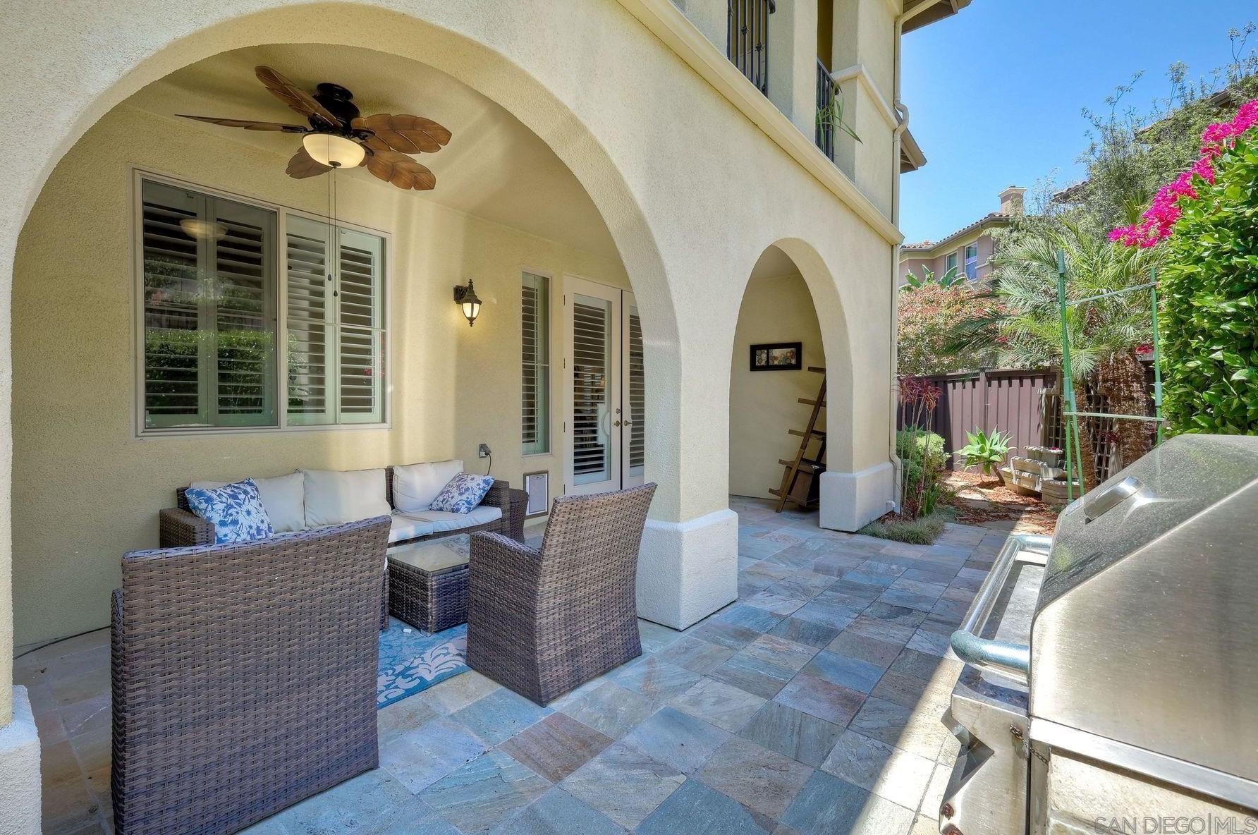 2841 Piantino Cir, San Diego CA  92108-4762 exterior