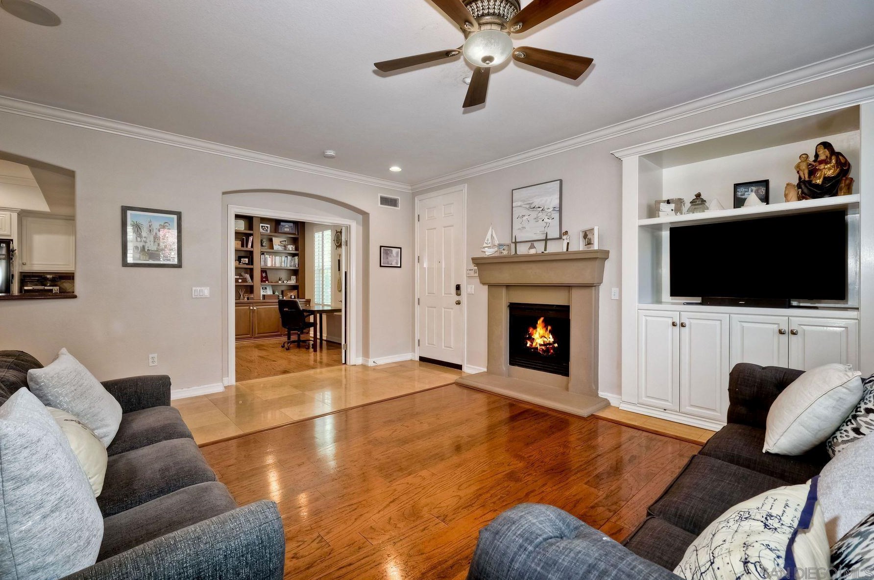 2841 Piantino Cir, San Diego CA  92108-4762 exterior