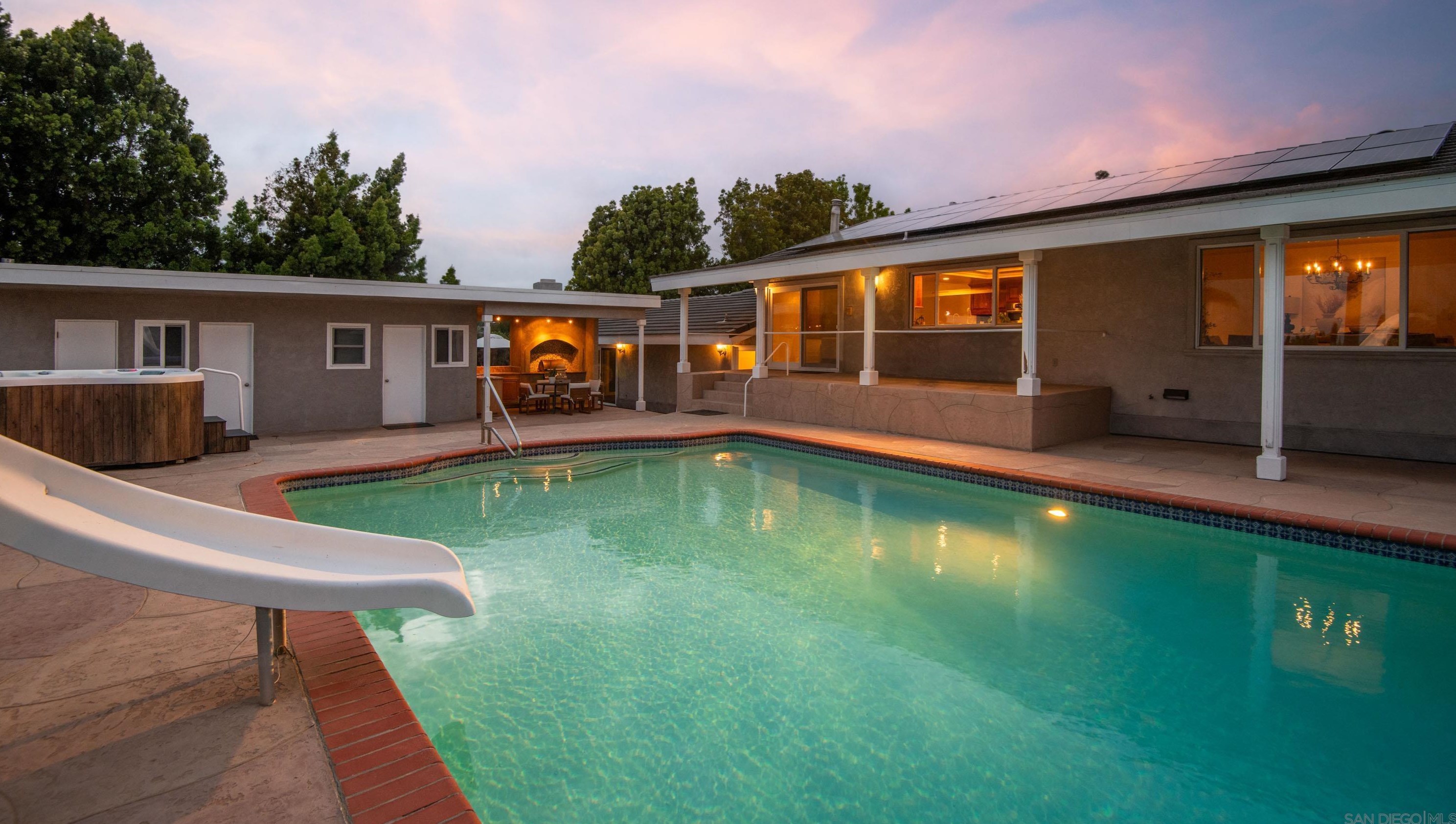 4650 La Rueda Dr, La Mesa CA 91941-5749 exterior