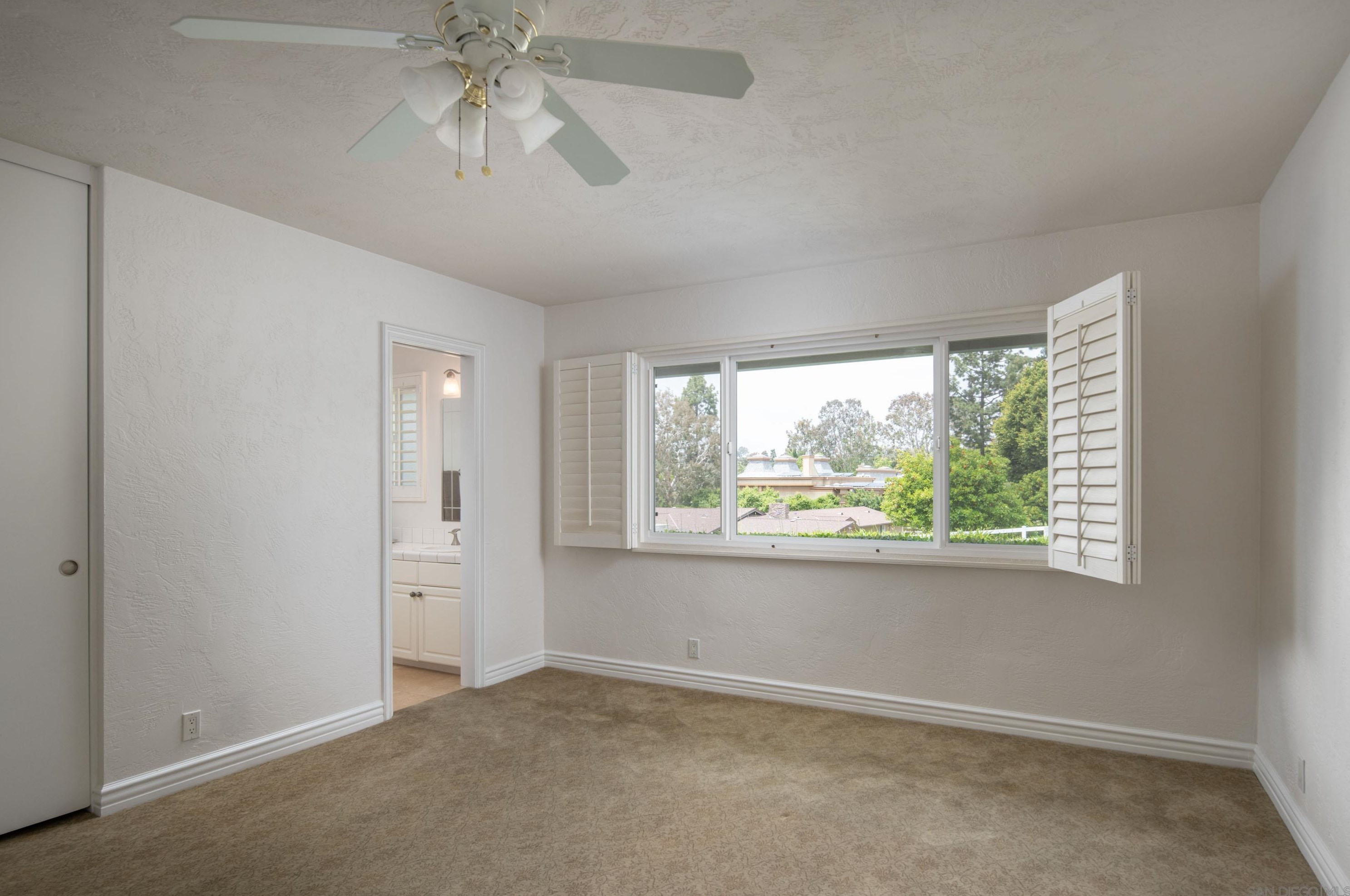 4650 La Rueda Dr, La Mesa CA 91941-5749 exterior