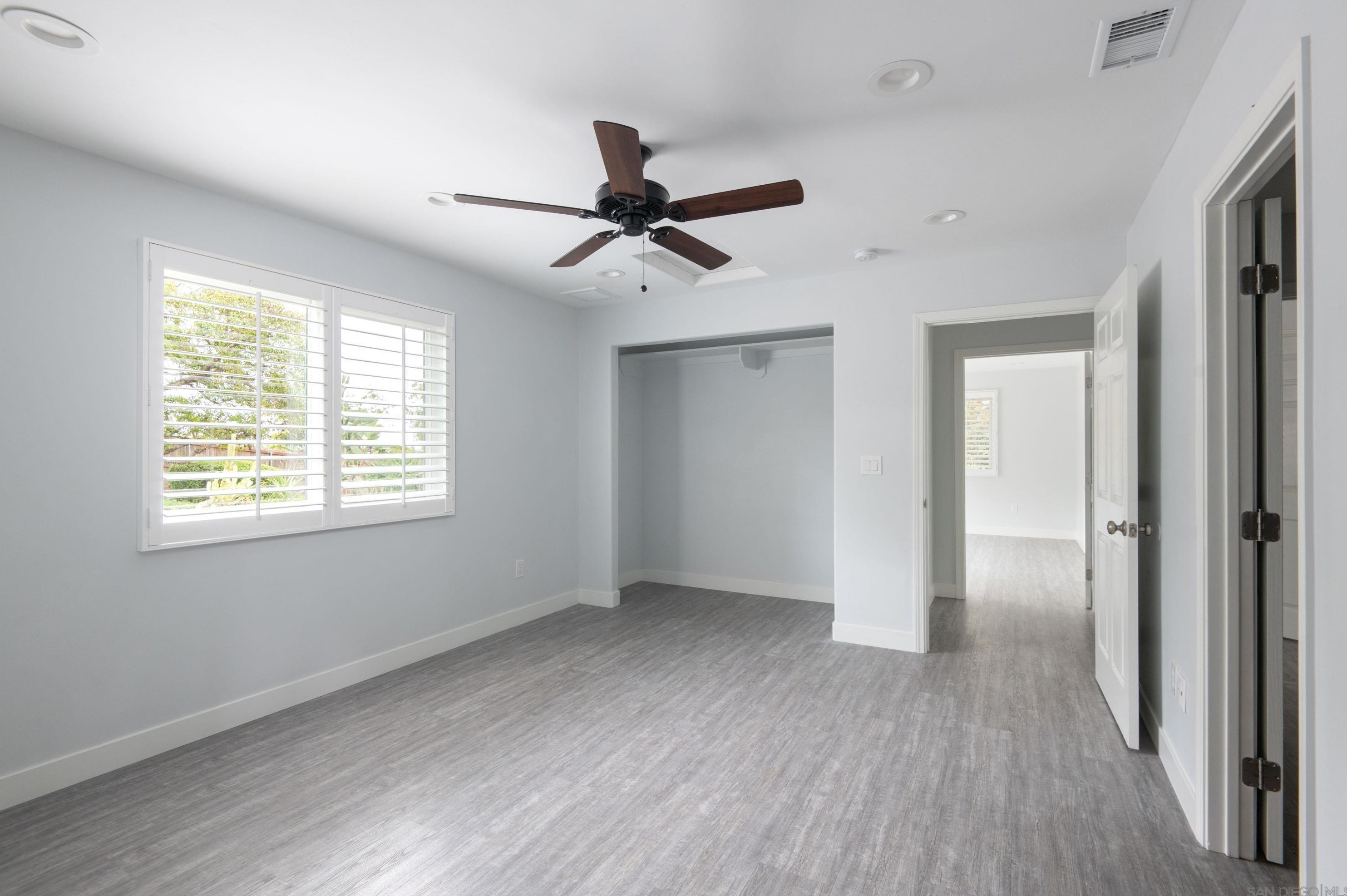 4650 La Rueda Dr, La Mesa CA 91941-5749 exterior