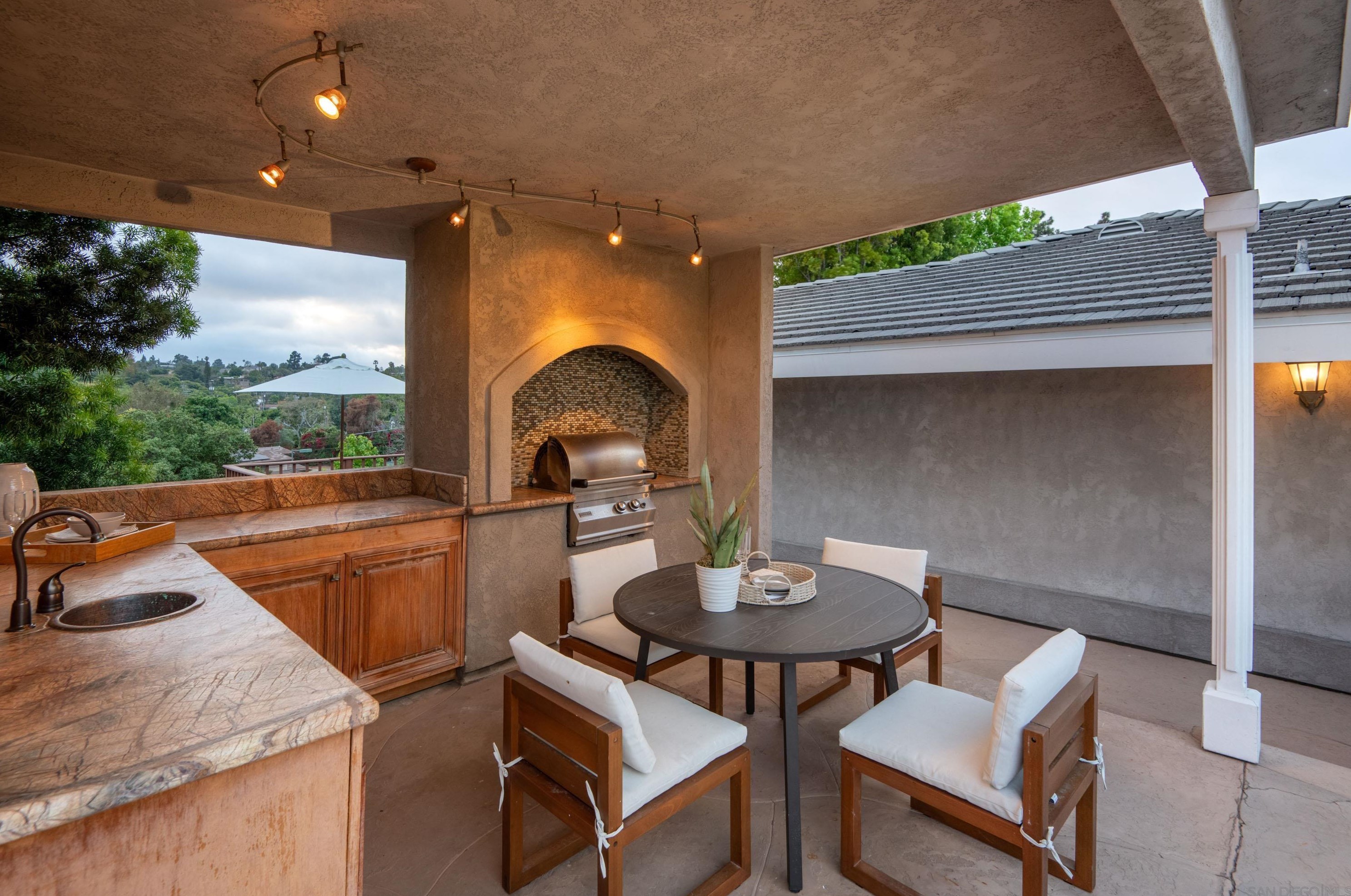 4650 La Rueda Dr, La Mesa CA 91941-5749 exterior