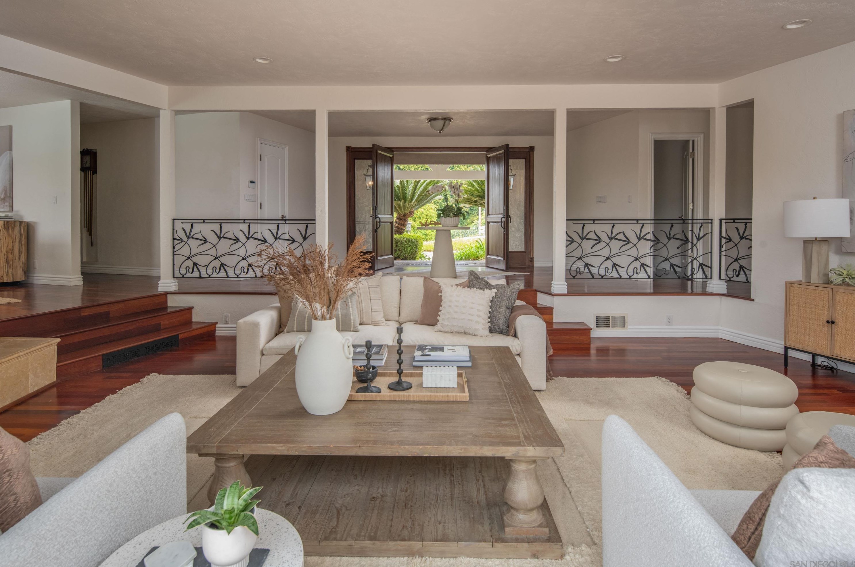 4650 La Rueda Dr, La Mesa CA 91941-5749 exterior