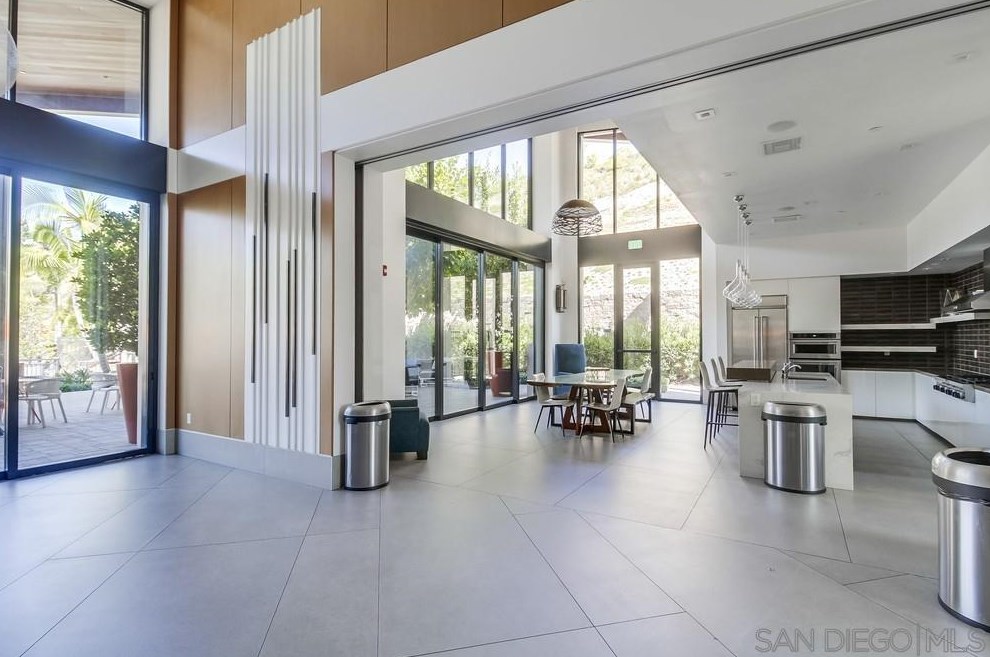 7894 Civita Blvd, San Diego CA 92108-5123 exterior