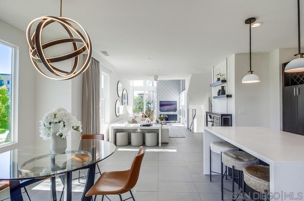 7894 Civita Blvd, San Diego CA 92108-5123 exterior