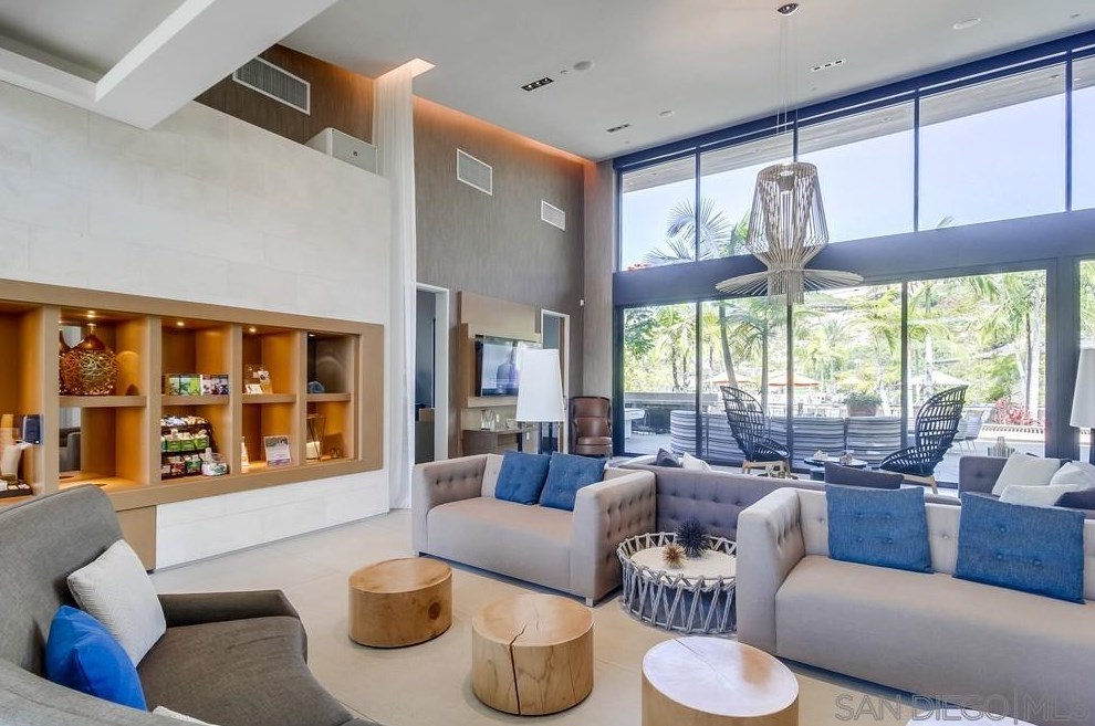 7894 Civita Blvd, San Diego CA 92108-5123 exterior