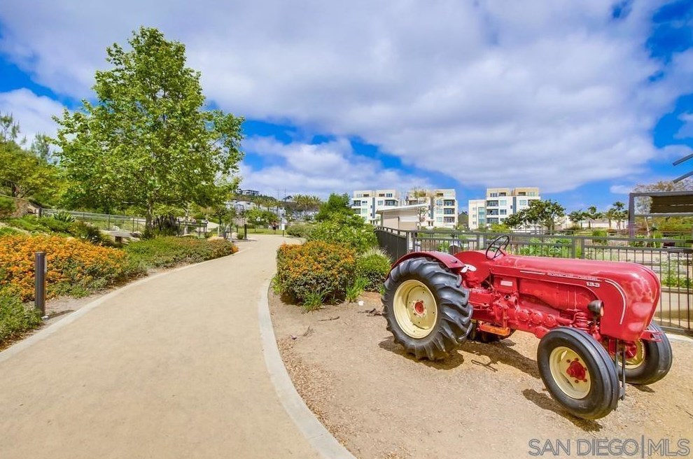 7894 Civita Blvd, San Diego CA 92108-5123 exterior