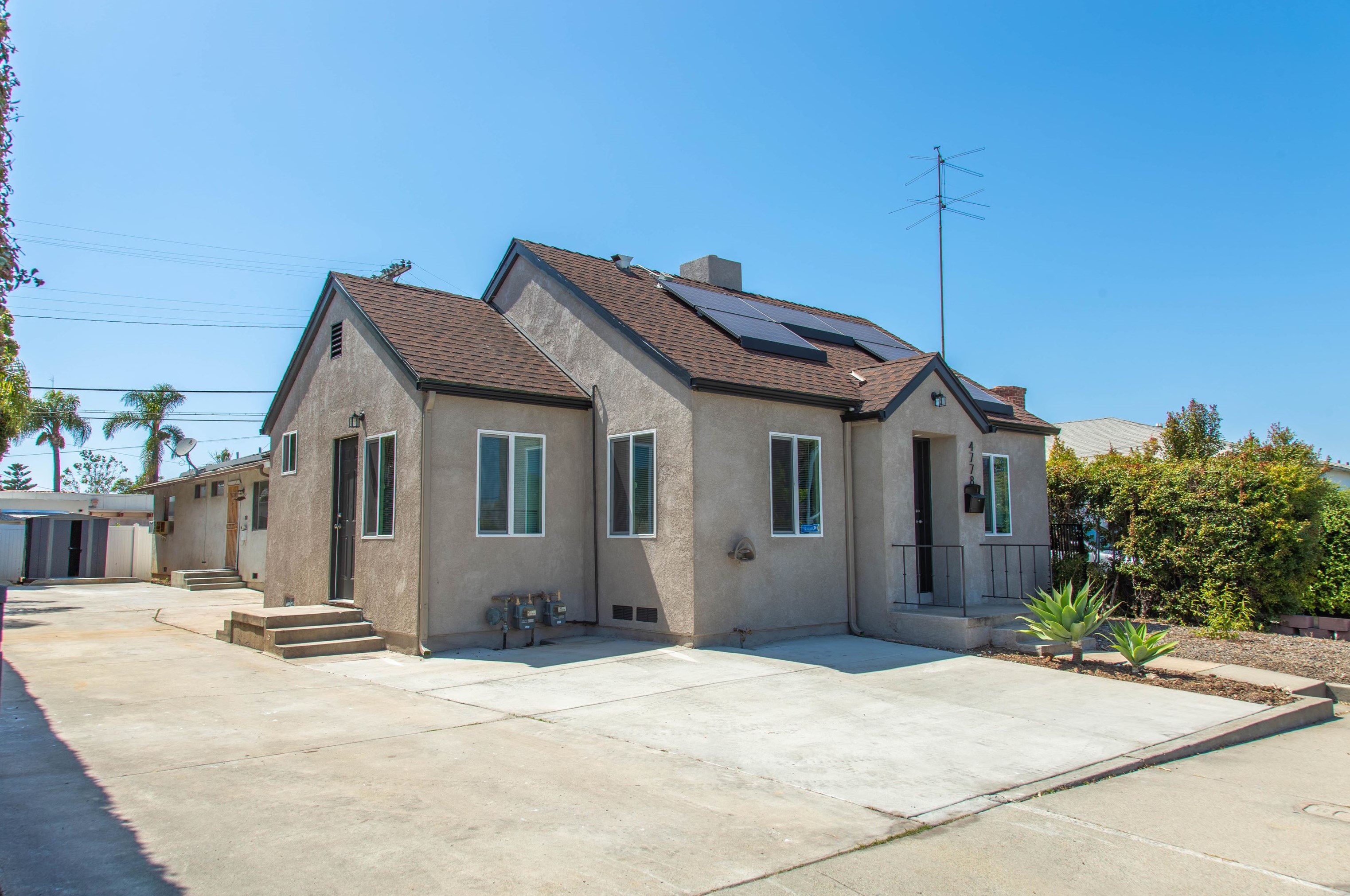 4778-80 College Ave, San Diego CA  92115-3905 exterior