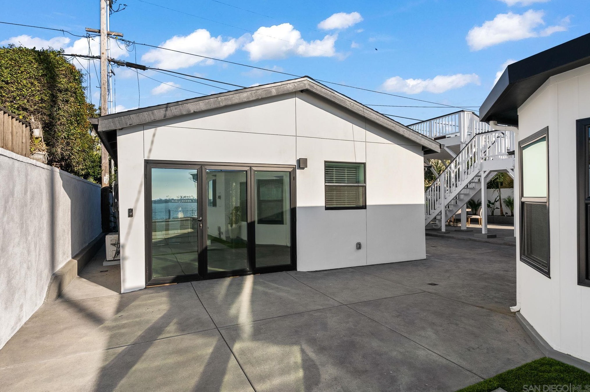 3445 Riviera Dr, San Diego CA 92109-5337 exterior