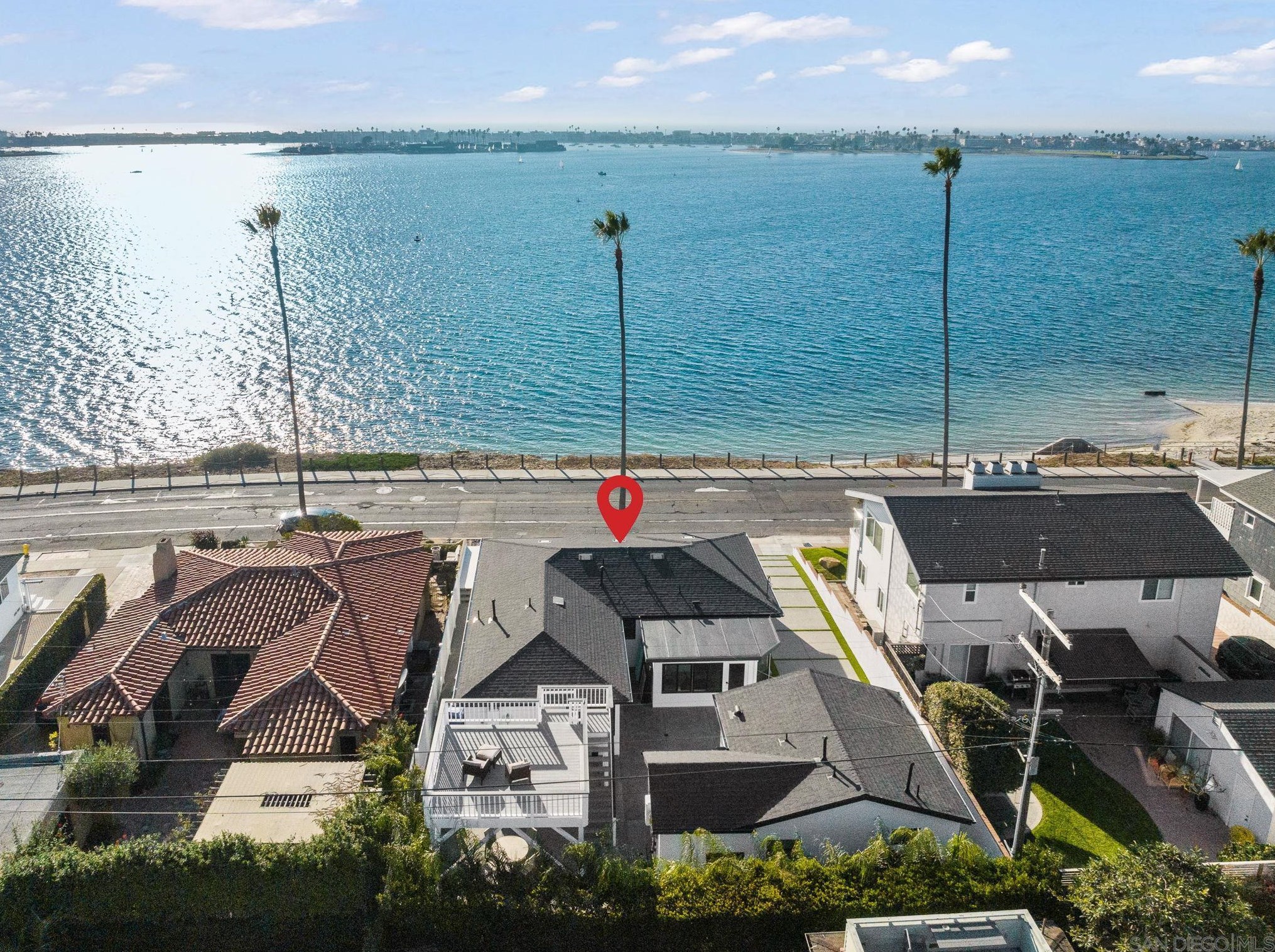 3445 Riviera Dr, San Diego CA 92109-5337 exterior