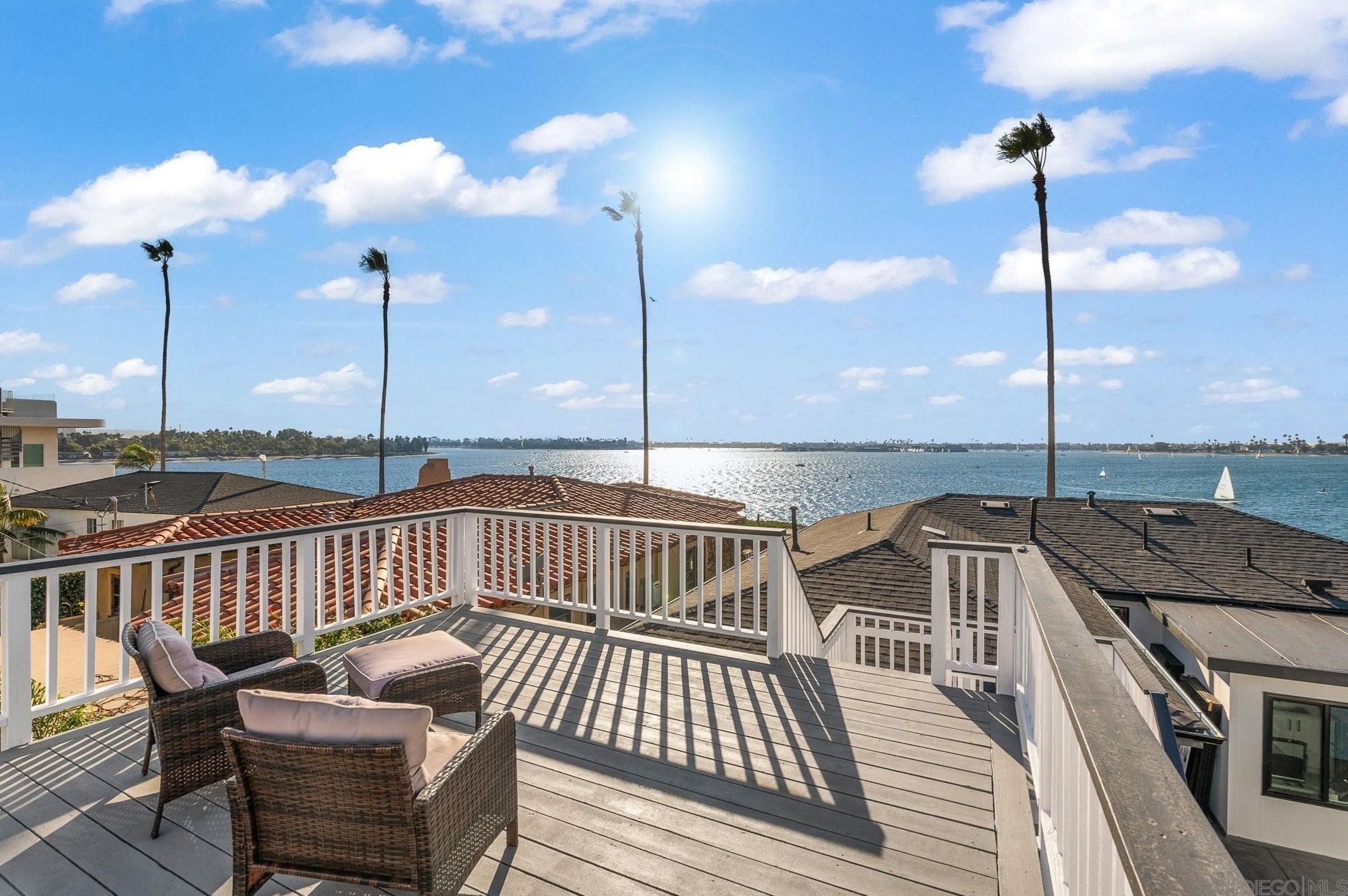 3445 Riviera Dr, San Diego CA 92109-5337 exterior