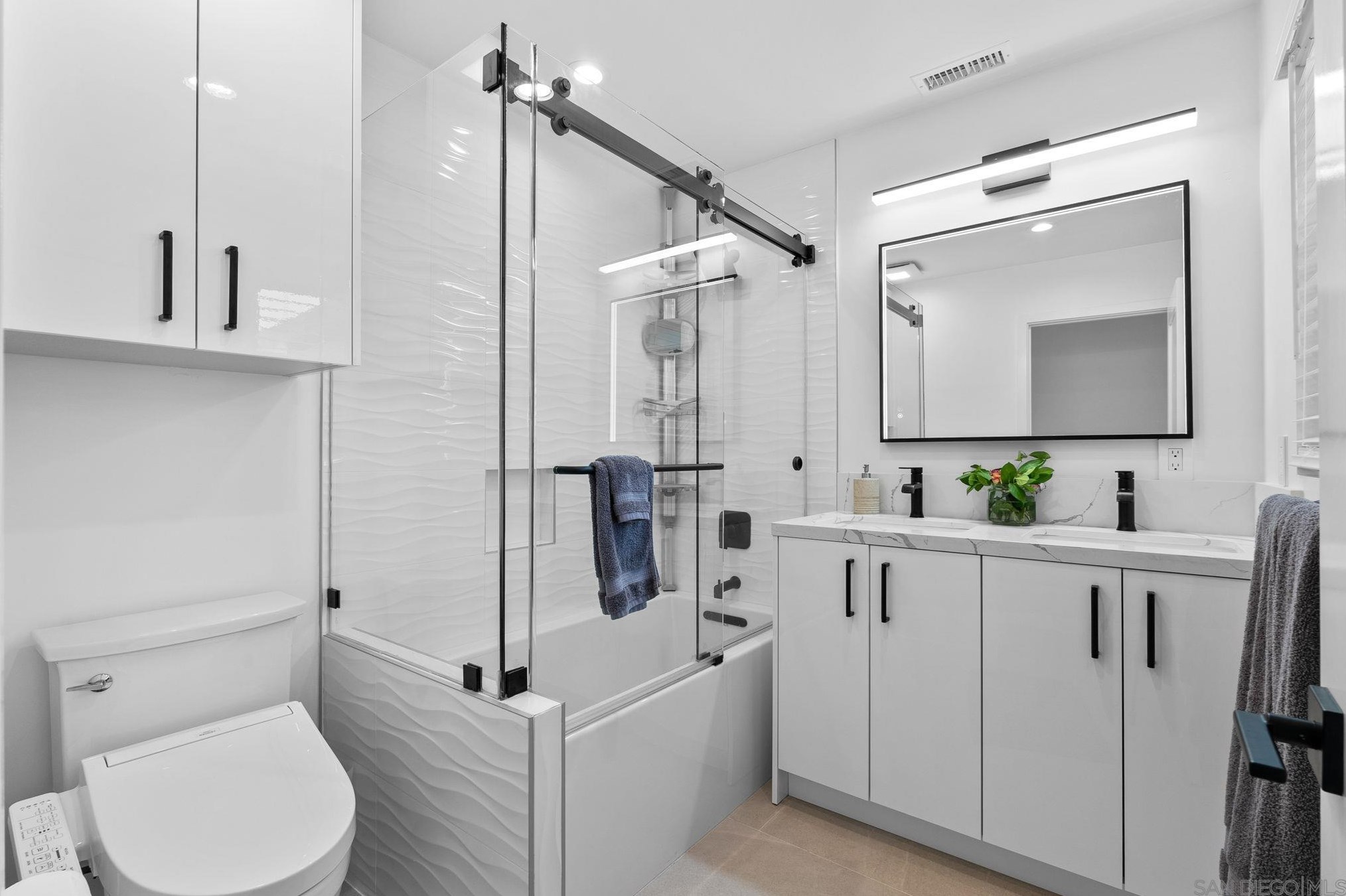 3445 Riviera Dr, San Diego CA 92109-5337 exterior