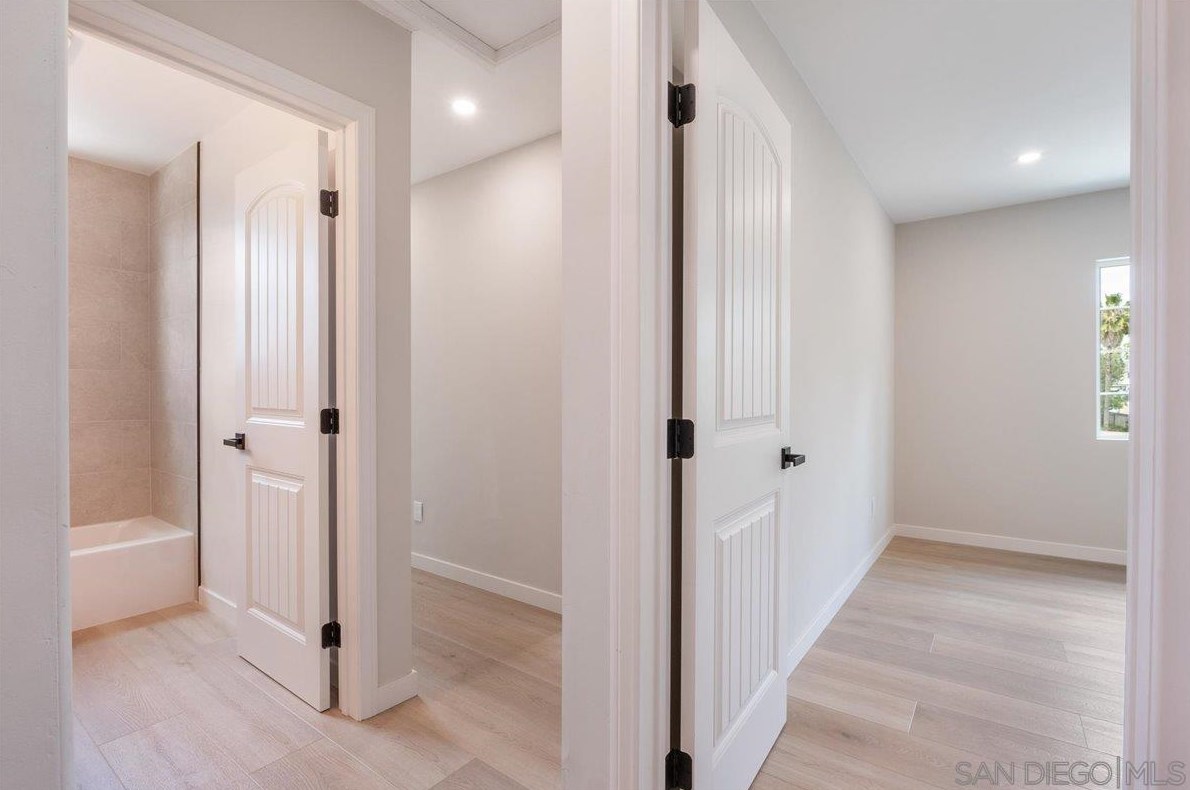 6665 Amherst St, San Diego CA 92115-2906 exterior