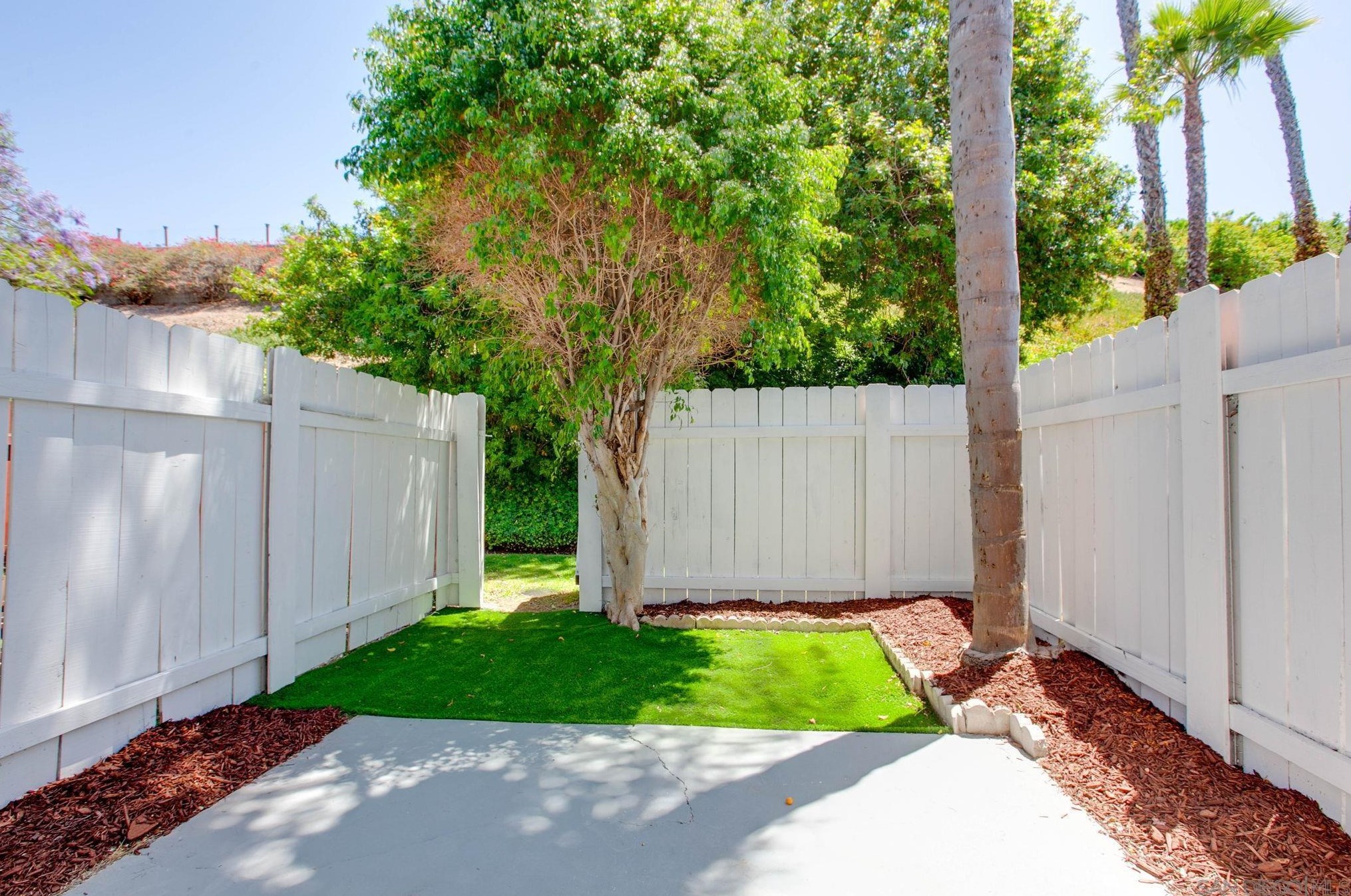 6661 Bell Bluff Ave, San Diego CA  92119-1158 exterior