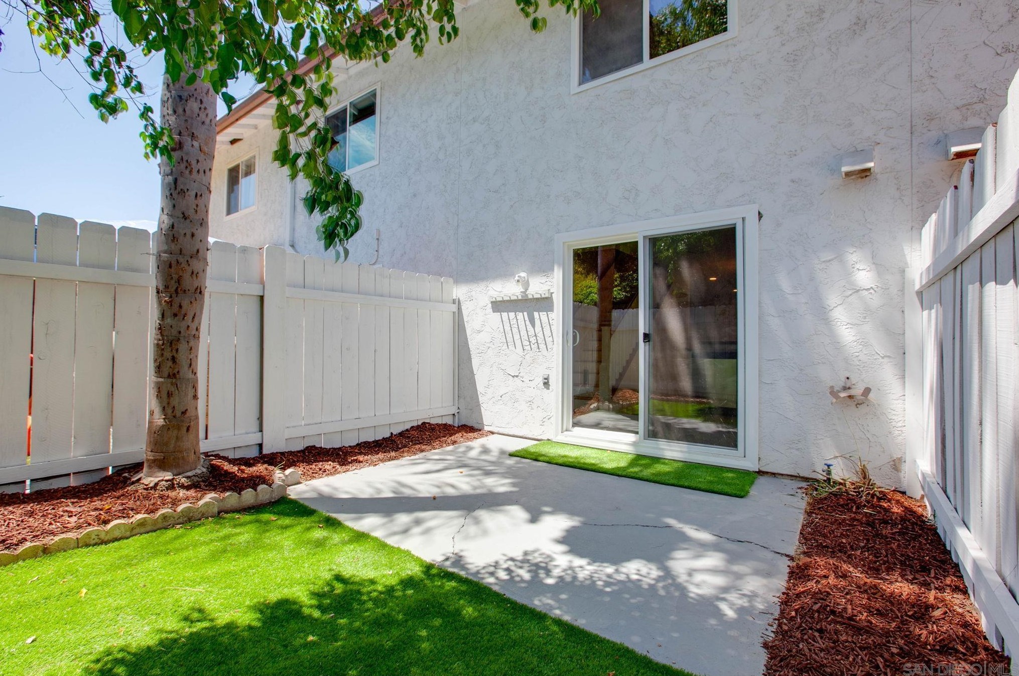 6661 Bell Bluff Ave, San Diego CA  92119-1158 exterior