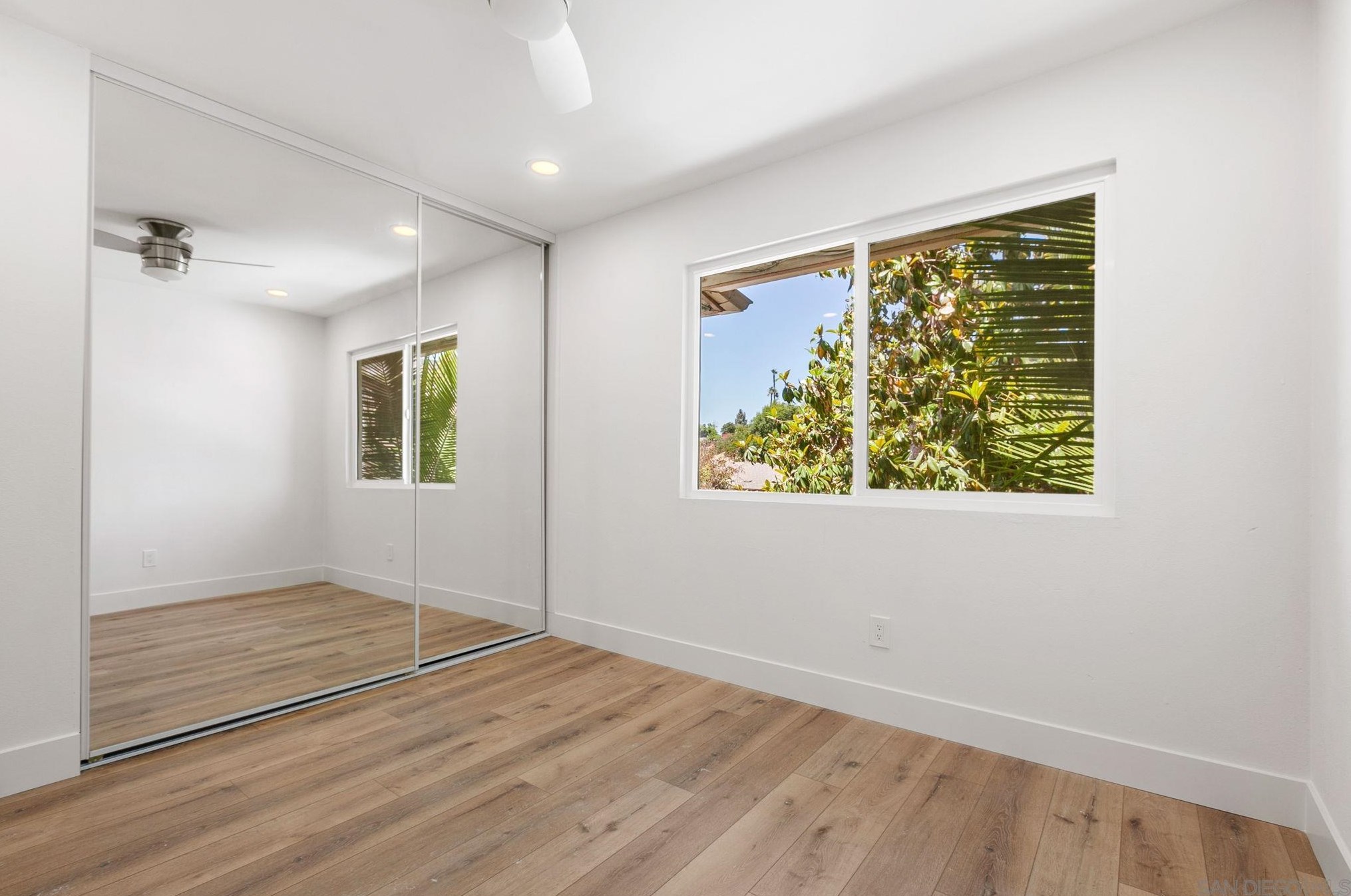 6661 Bell Bluff Ave, San Diego CA  92119-1158 exterior