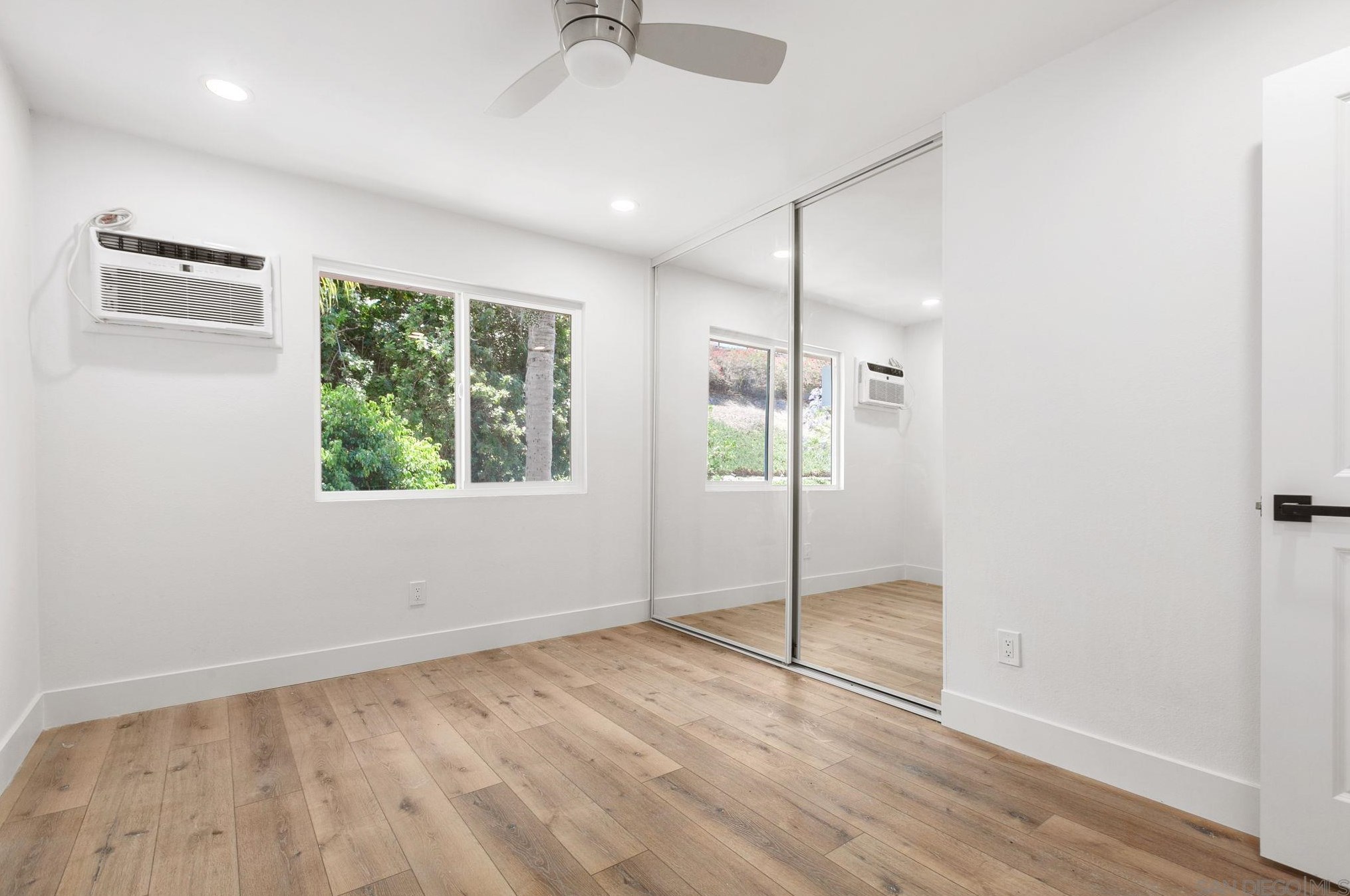 6661 Bell Bluff Ave, San Diego CA  92119-1158 exterior