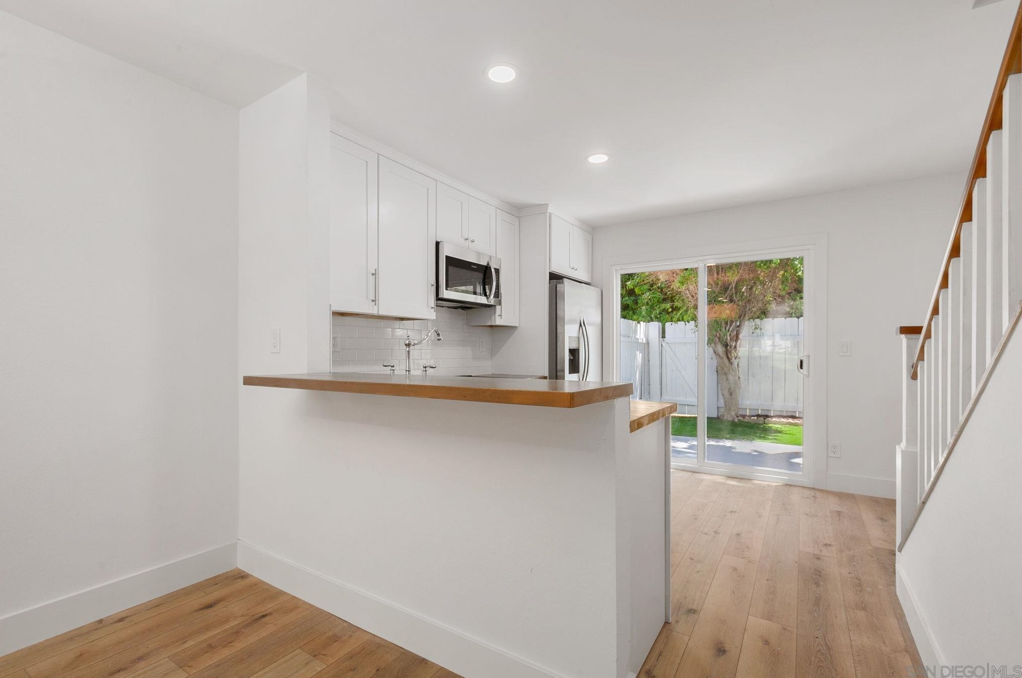 6661 Bell Bluff Ave, San Diego CA  92119-1158 exterior