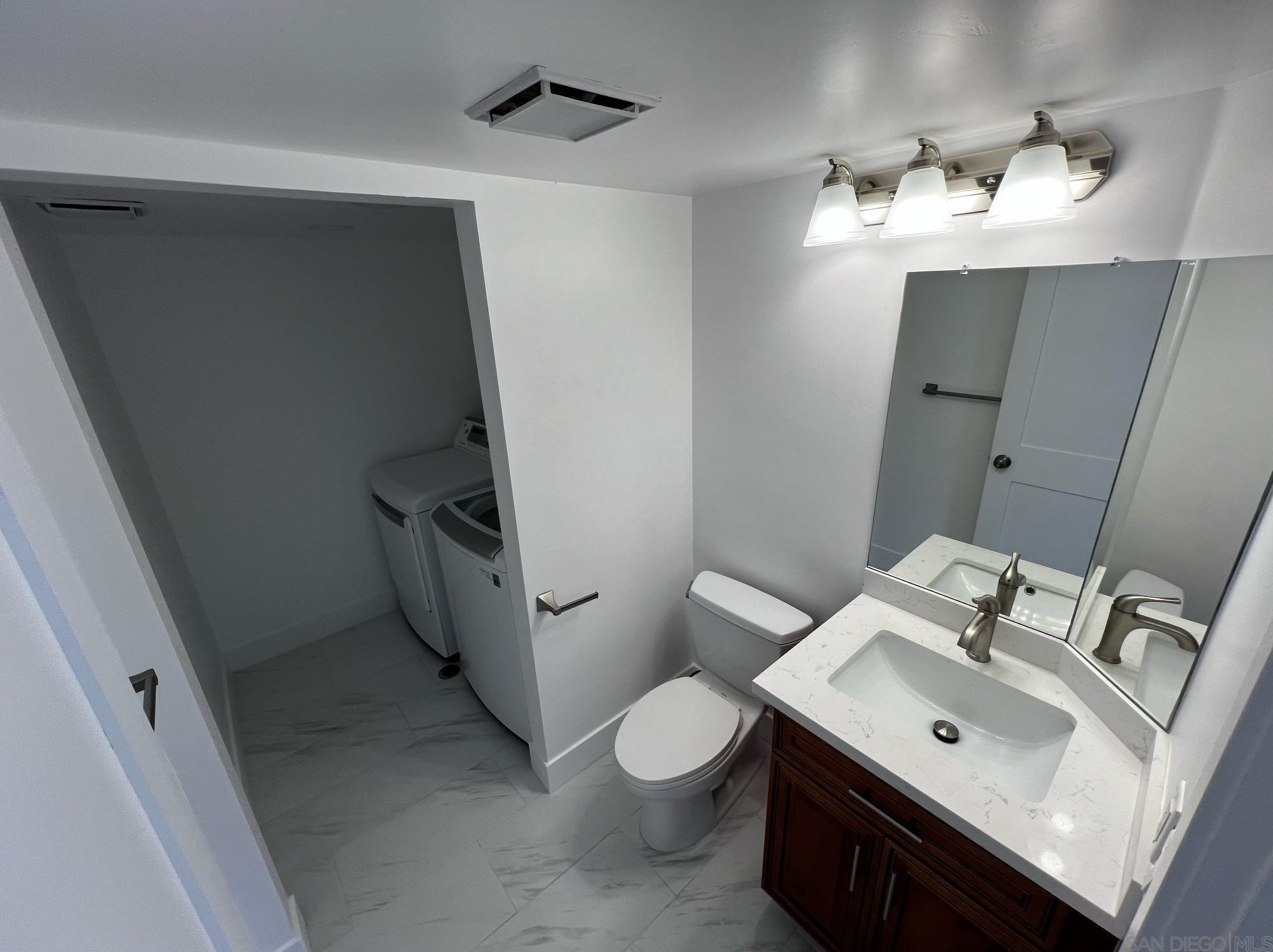 16304 Avenida Nobleza, San Diego CA 92128-3210 exterior