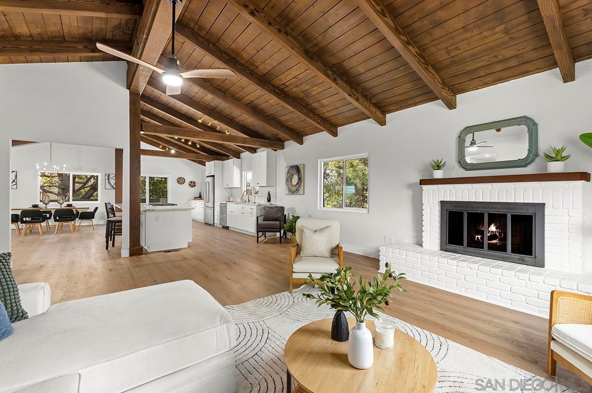 1283 Eolus Ave, Encinitas CA 92024-2186 exterior