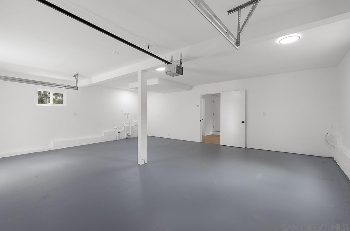 1283 Eolus Ave, Encinitas CA 92024-2186 exterior