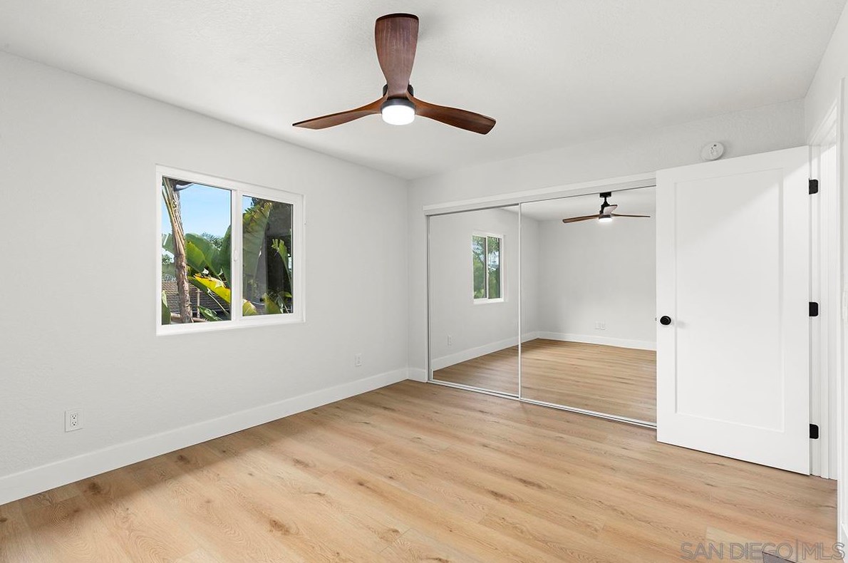 1283 Eolus Ave, Encinitas CA 92024-2186 exterior