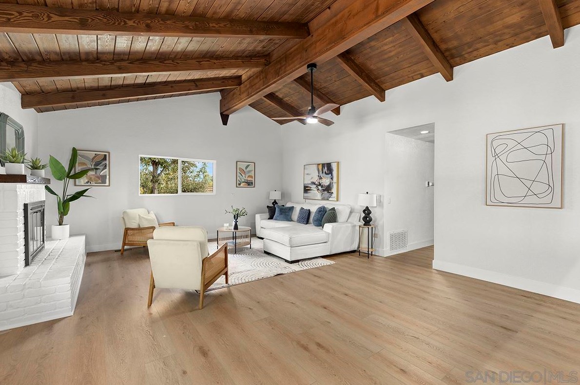 1283 Eolus Ave, Encinitas CA 92024-2186 exterior