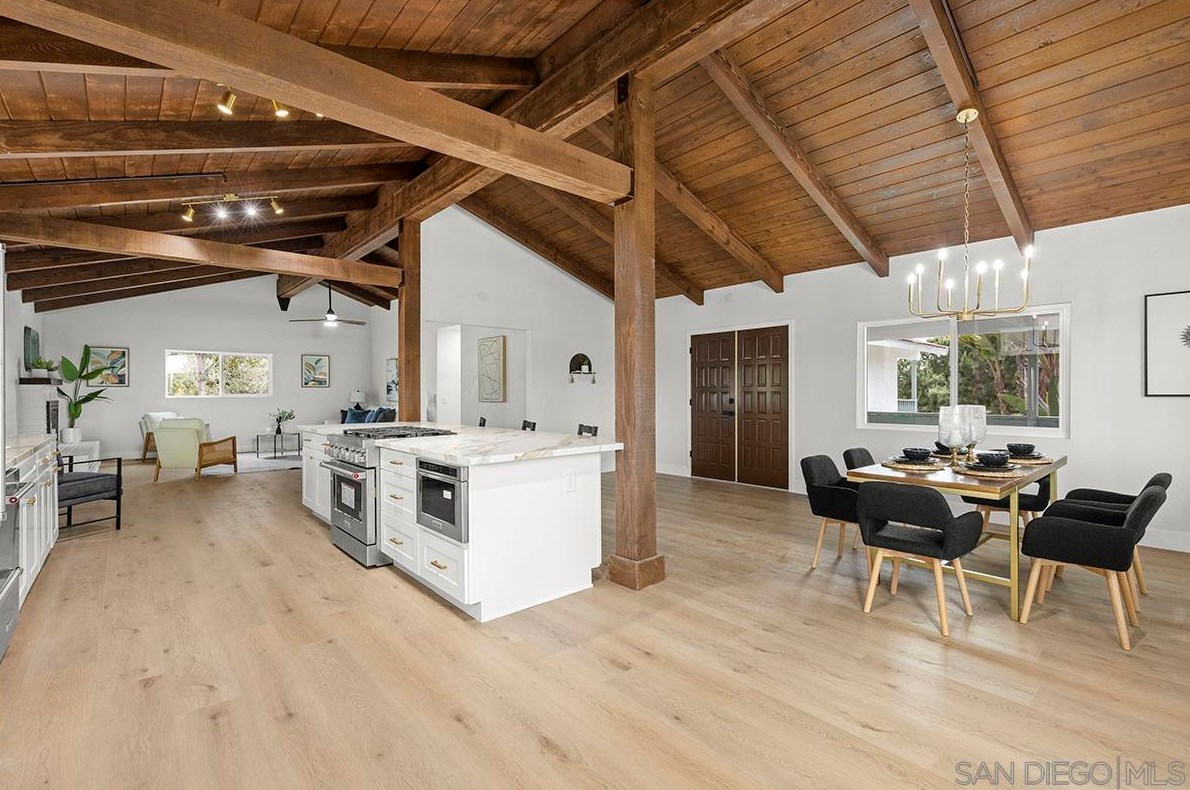 1283 Eolus Ave, Encinitas CA 92024-2186 exterior