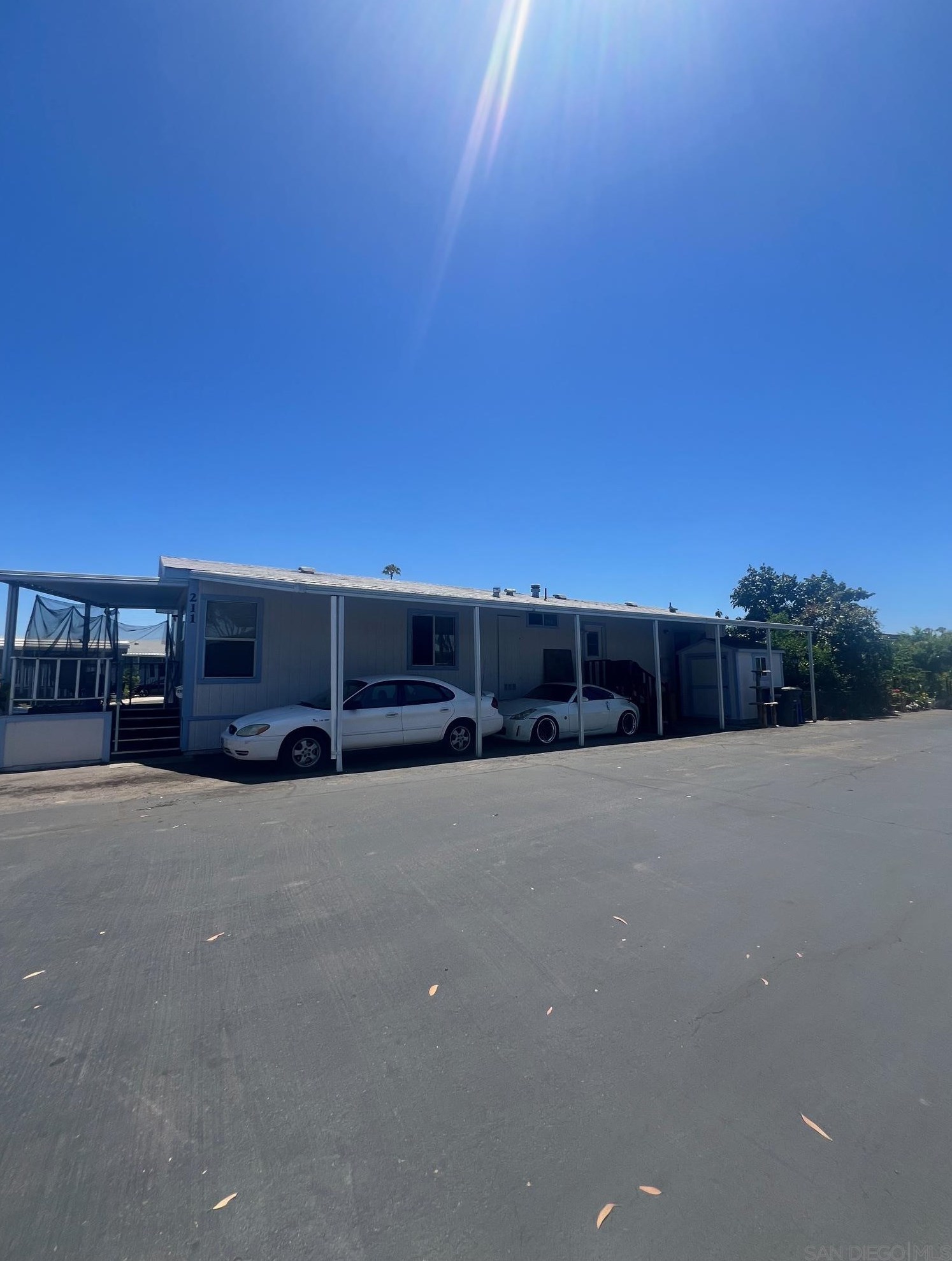 6460 Convoy Ct, San Diego CA 92117-2323 exterior