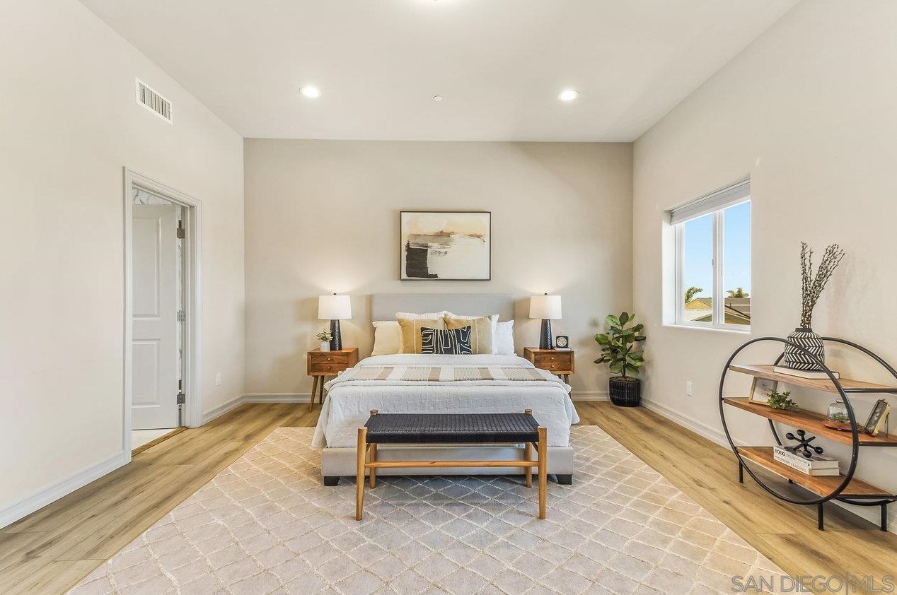 3735 31 St, San Diego CA 92113-2526 exterior