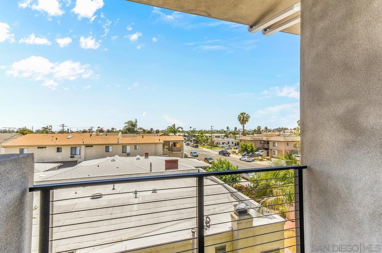 3735 31 St, San Diego CA 92113-2526 exterior