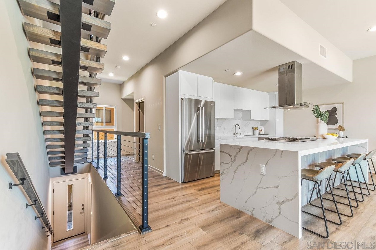 3735 31 St, San Diego CA 92113-2526 exterior